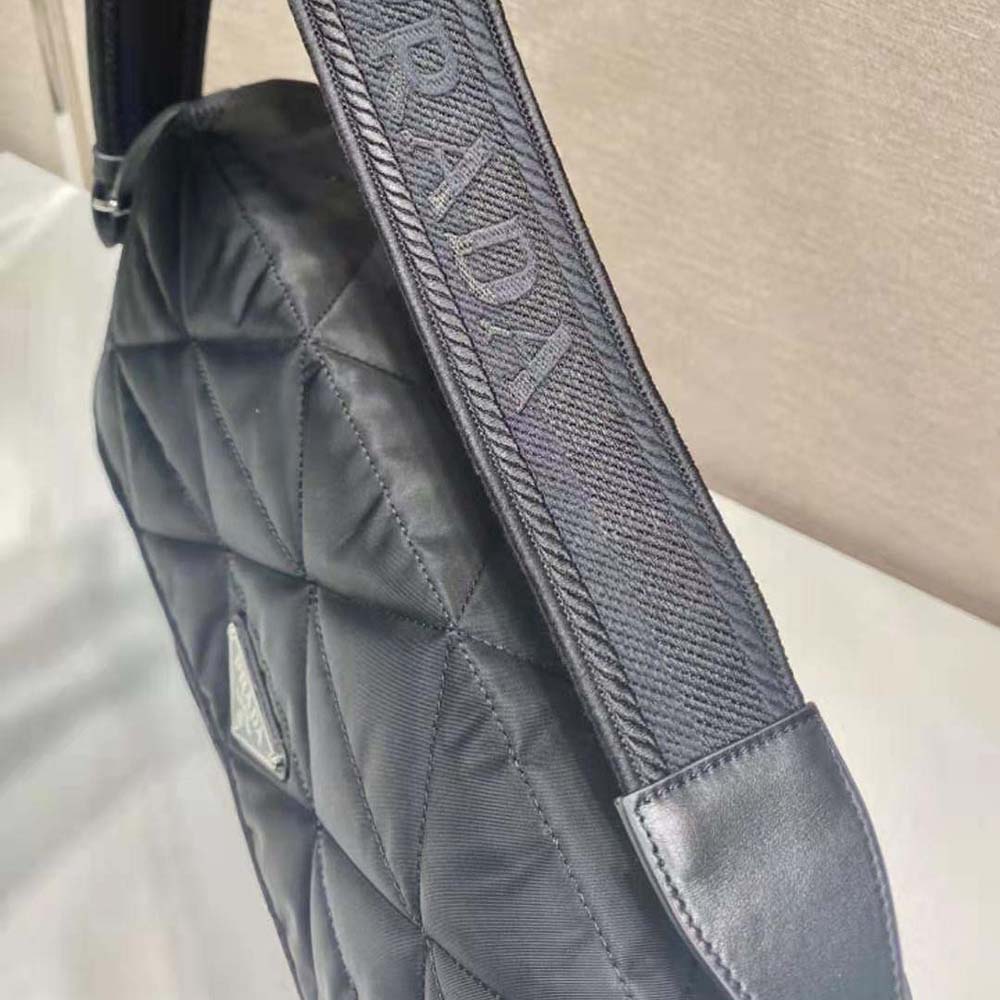 TÚI Prada Women Topstitched Re-Nylon Shoulder Bag-Black