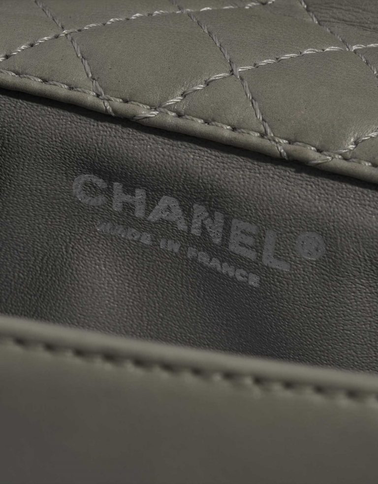 TÚI Chanel Extra Mini Lamb Light Grey