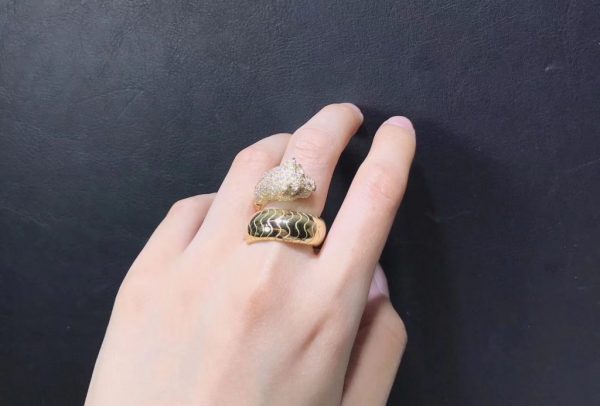 Vòng tay Cartier Love 10 viên kim cương vàng hồng 18K