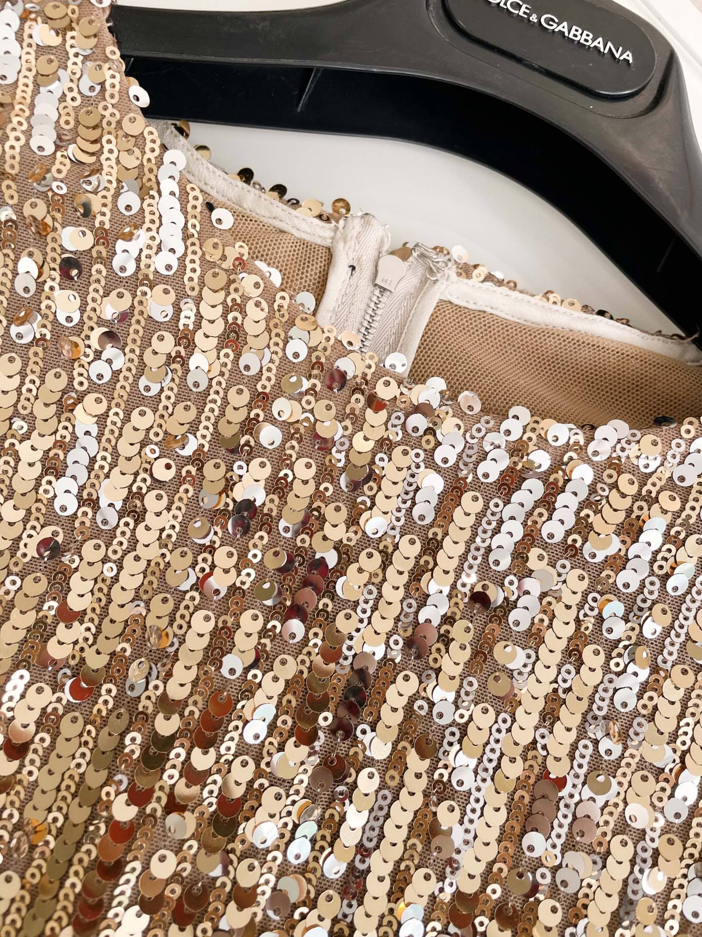 VÁY DOLCE & GABBANA ROUND NECK SEQUIN PARTY MID DRESS High Classy