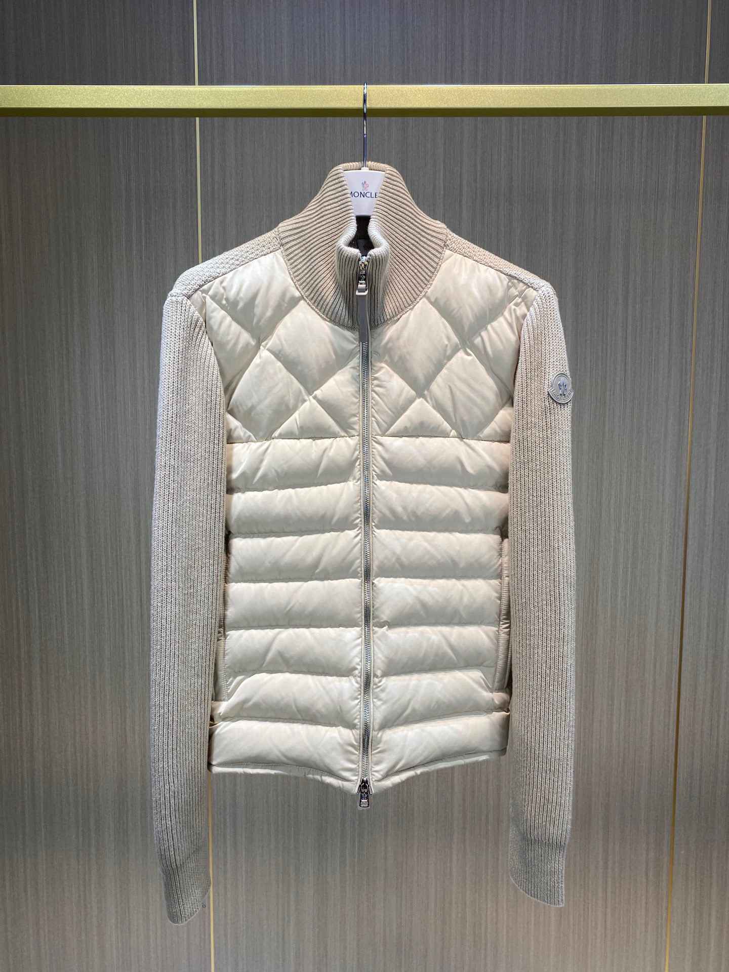 ÁO MONCLER WINTER BLACK & WHITE JACKET