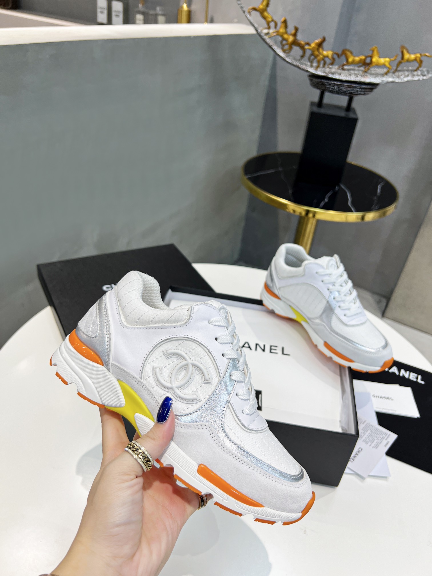 GIÀY CHANEL MULTICOLOR  LOGO SNEAKERS