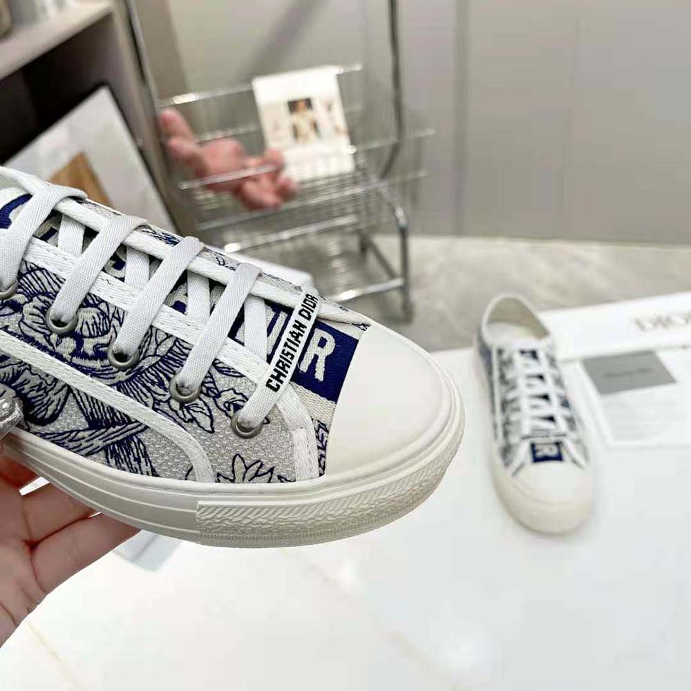 GIÀY Dior Women Walk’N’Dior Sneaker White and Blue Dior Jardin D’Hiver Embroidered Cotton