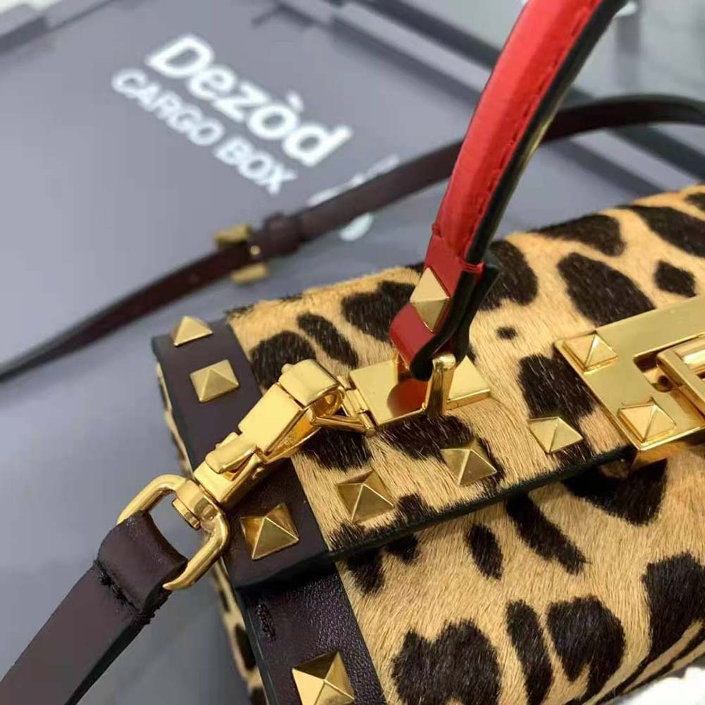 TÚI Valentino Rockstud Alcove Calf Hair Box Bag with Leopard Print