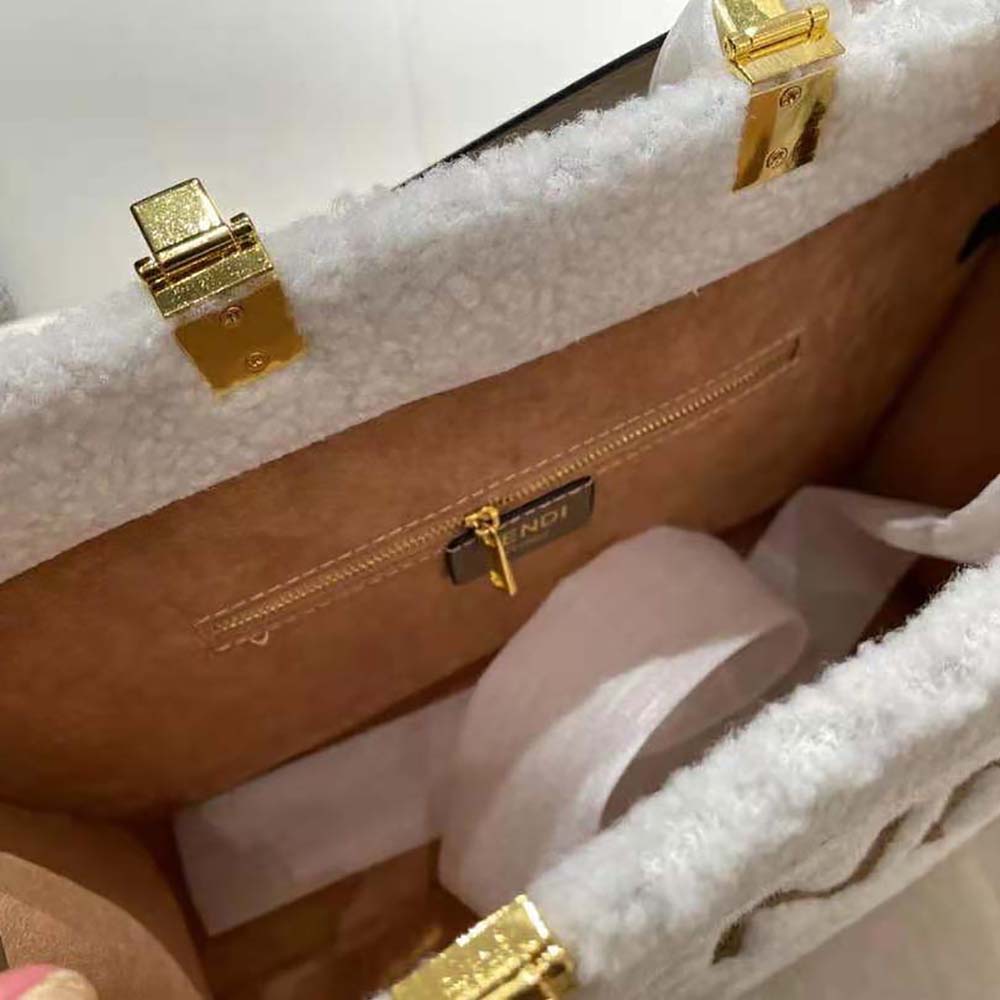 TÚI Fendi Sunshine Medium White Sheepskin Shopper