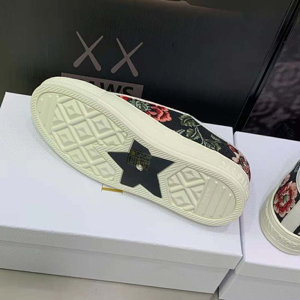 GIÀY Dior Women Walk’N’Dior Sneaker Black Multicolor Cotton Embroidered with Dior Petites Fleurs Motif