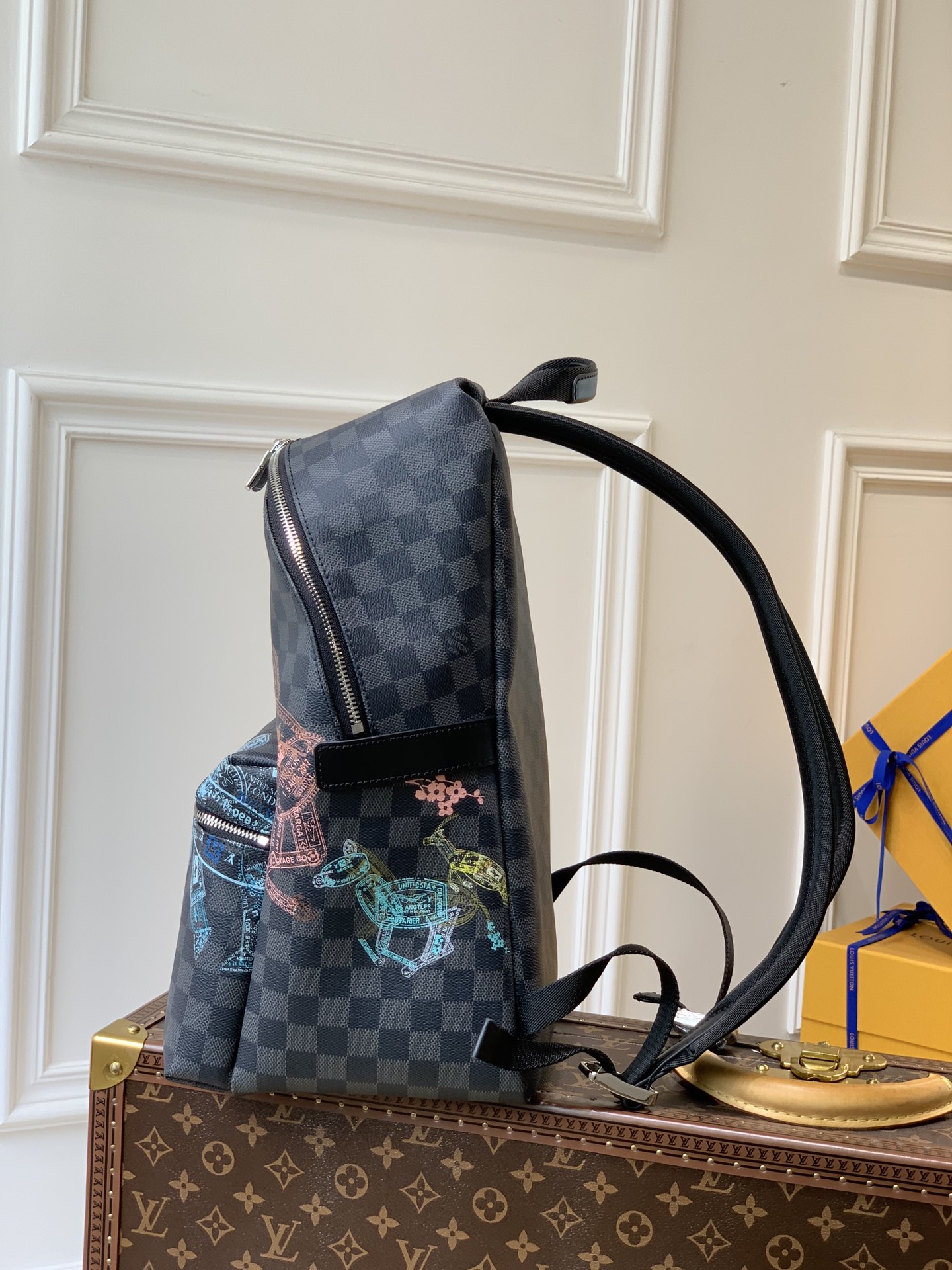 BALO LOUIS VUITTON DISCOVERY DAMIER GRAPHITE Leather Backpack-Black