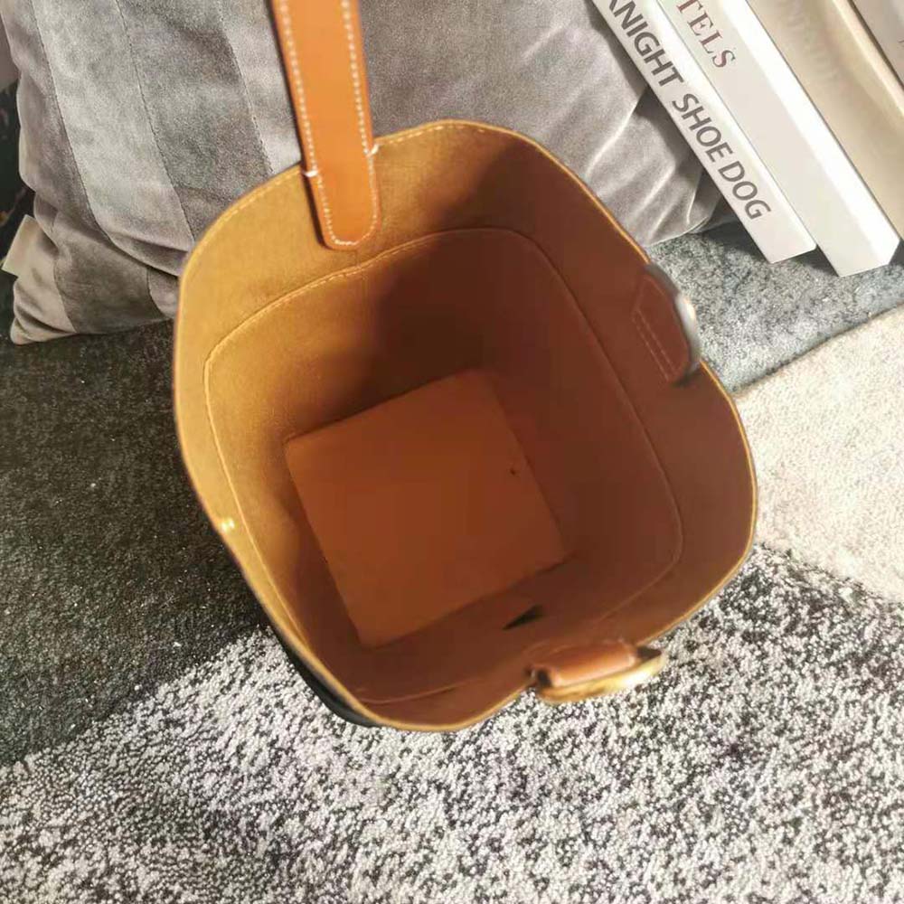 TÚI Celine Strap Box in Triomphe Canvas and Calfskin