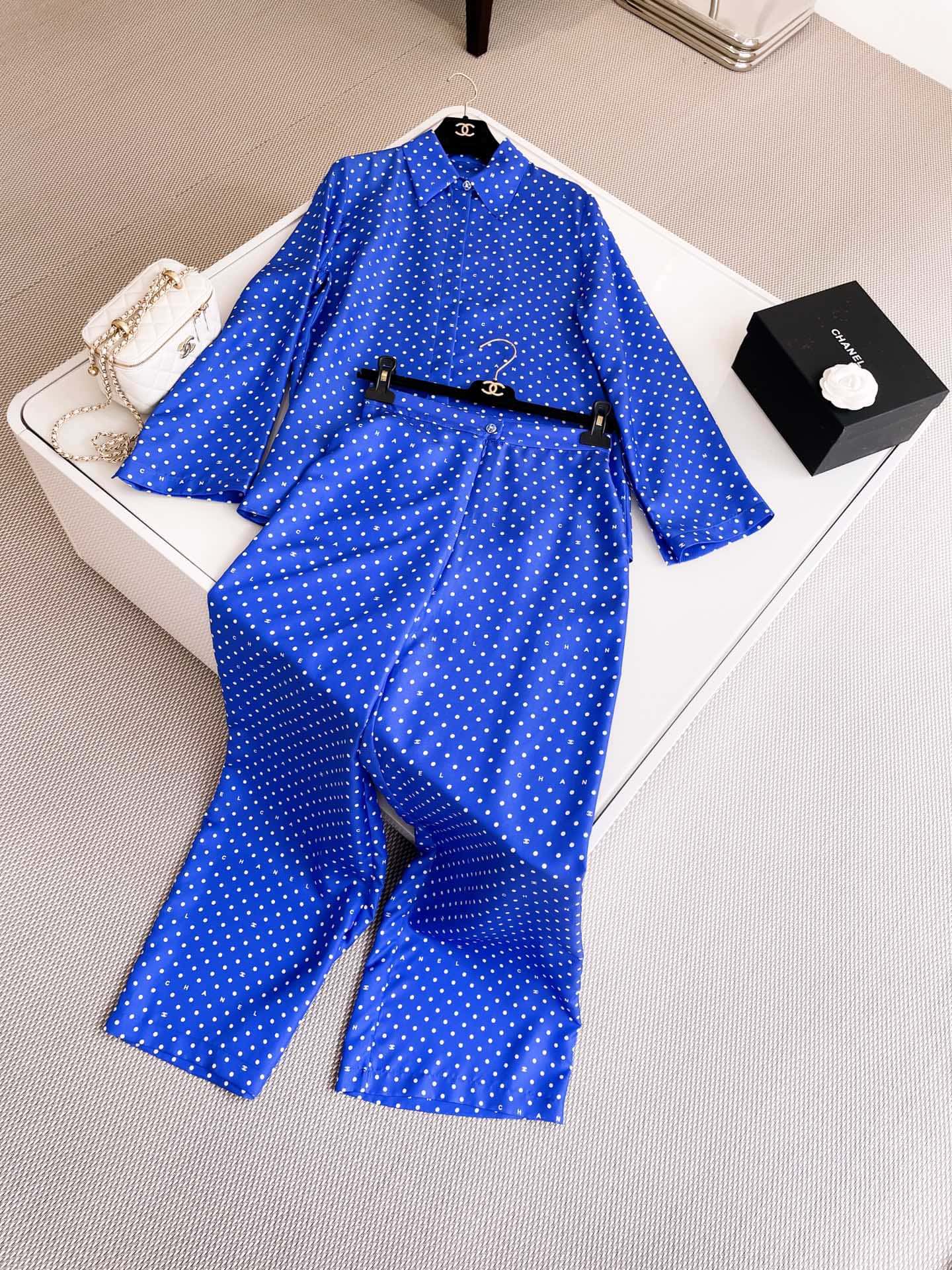 BỘ ĐỒ CHANEL CHẤM BI MÀU XANH LONG DRESS High Classy