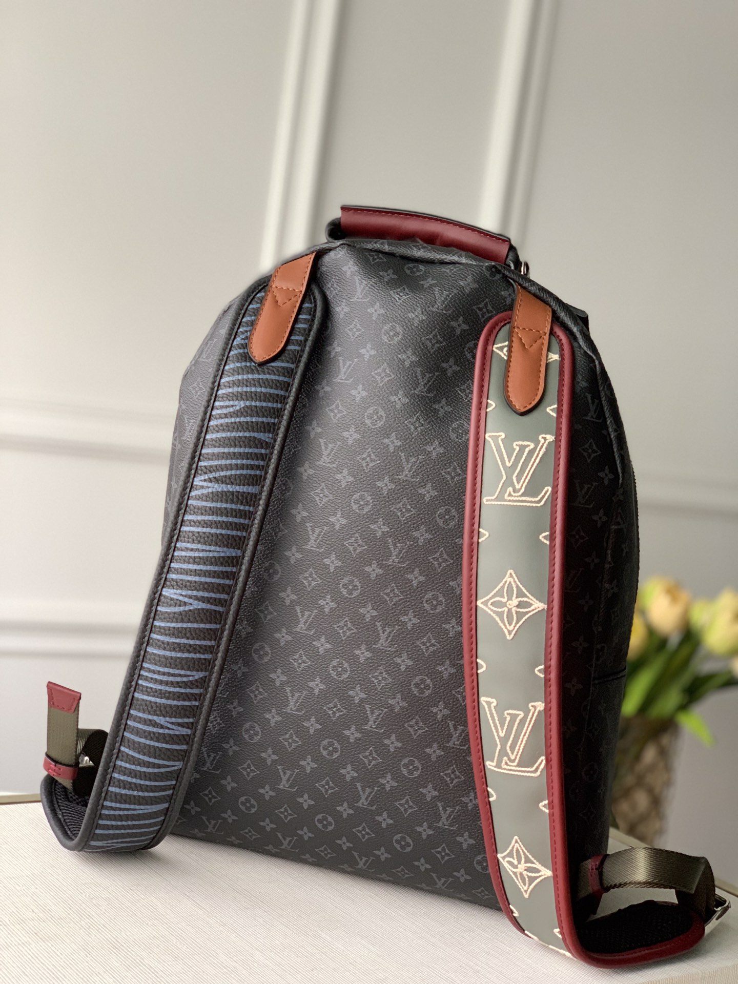 BALO LOUIS VUITTON DAMIER MONOGRAM Leather Backpack-Black