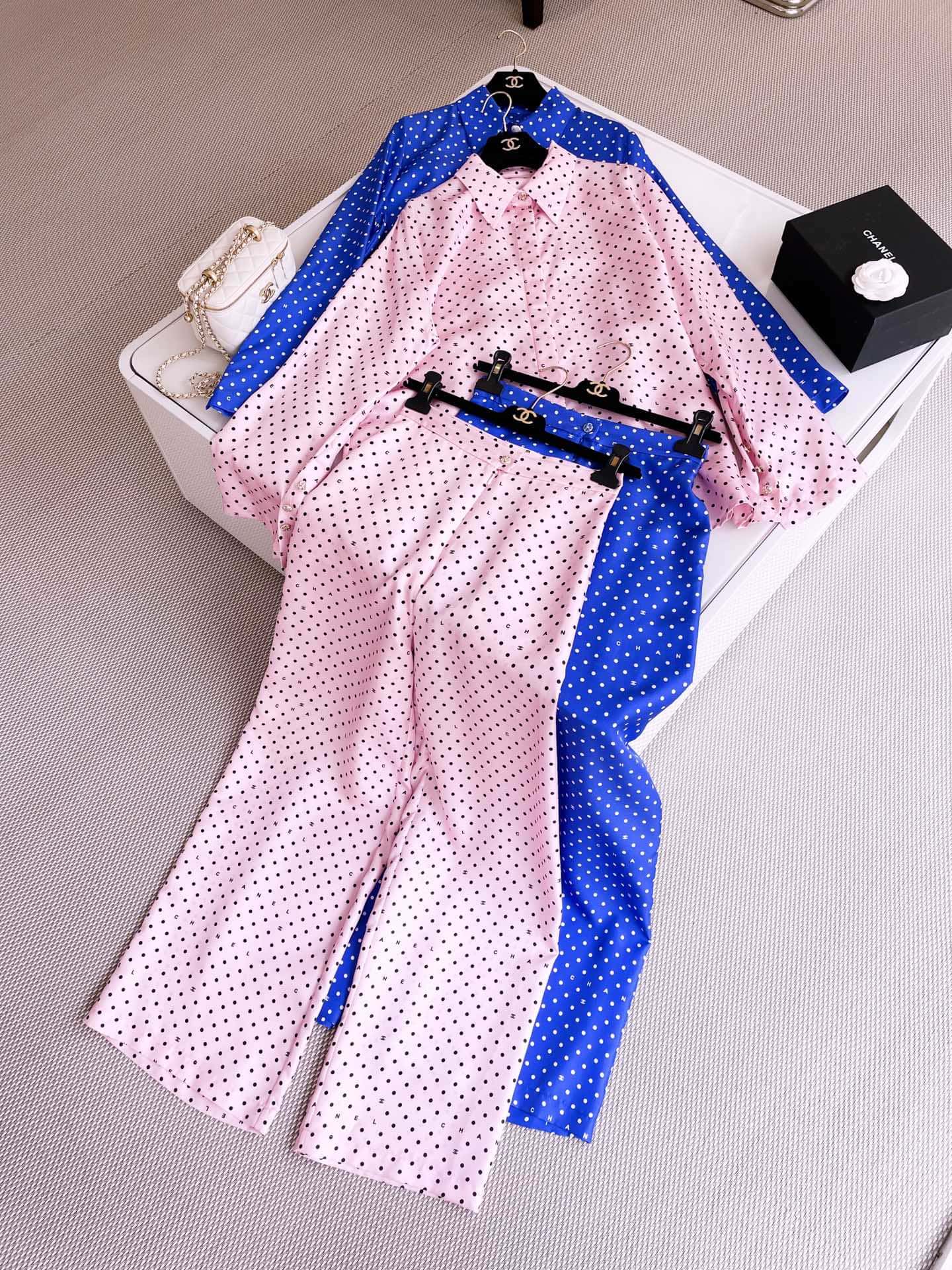 BỘ ĐỒ CHANEL CHẤM BI MÀU XANH LONG DRESS High Classy