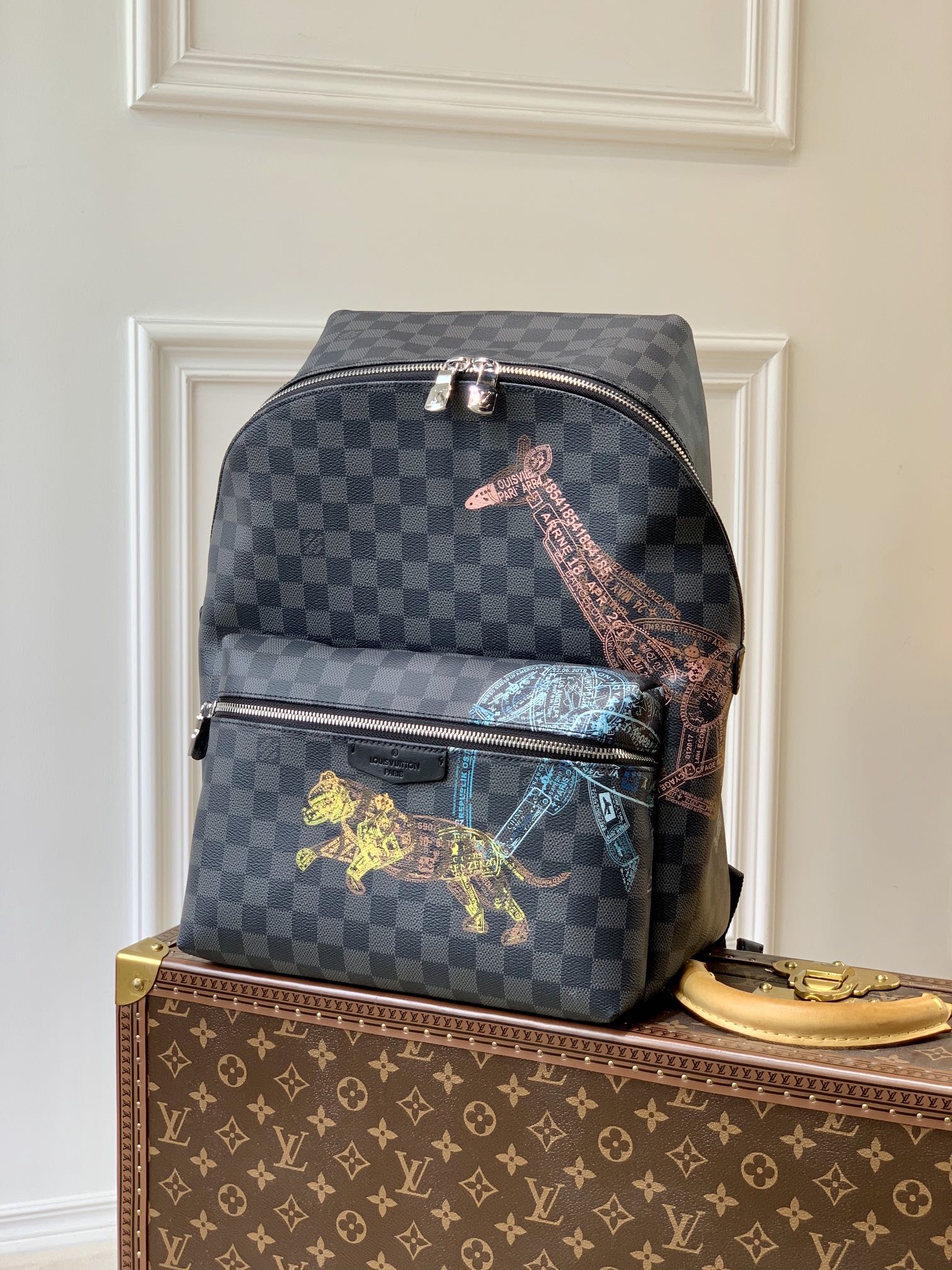BALO LOUIS VUITTON DISCOVERY DAMIER GRAPHITE Leather Backpack-Black