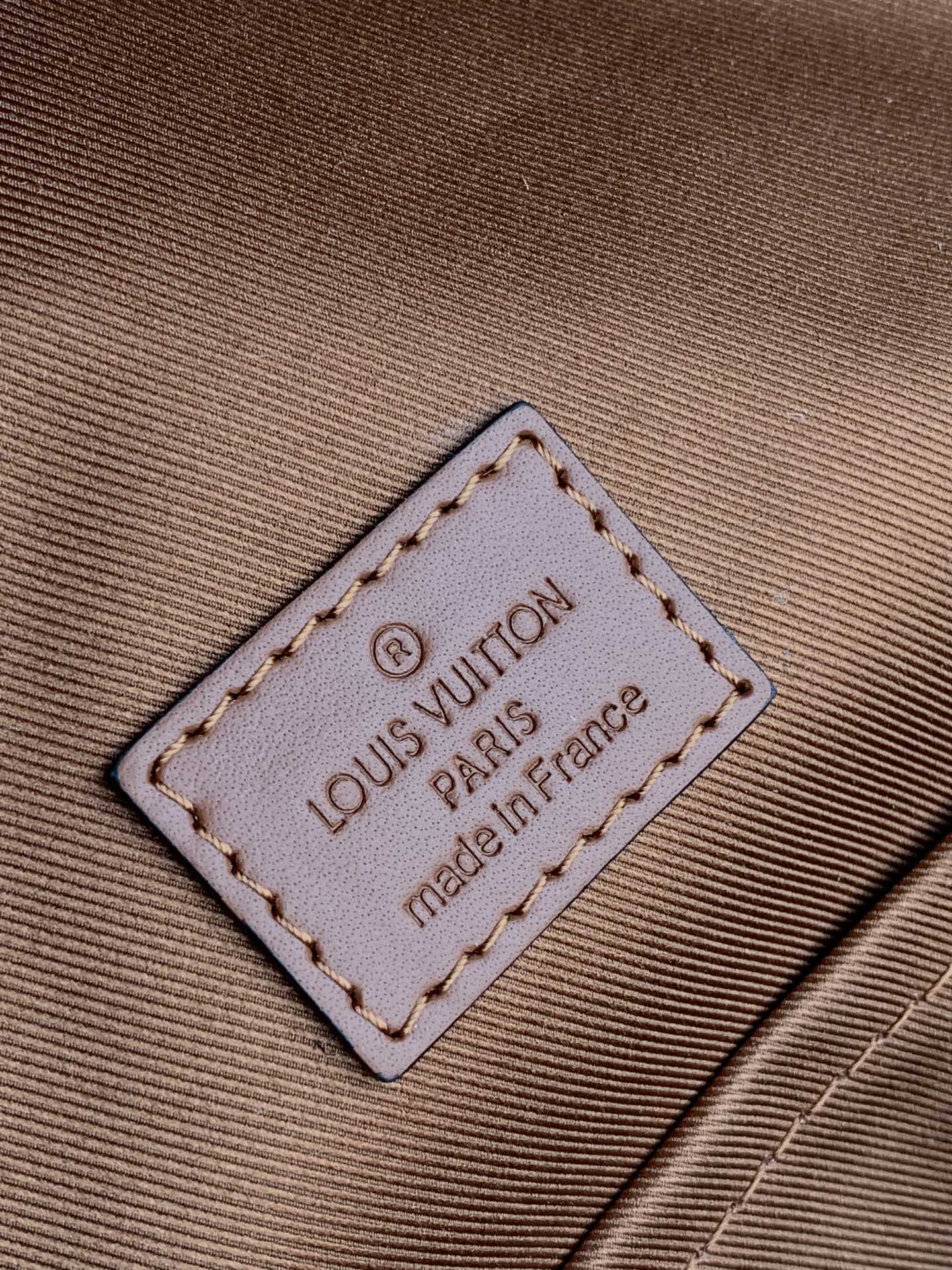 BALO LOUIS VUITTON DAMIER MONOGRAM Leather Backpack-Brown