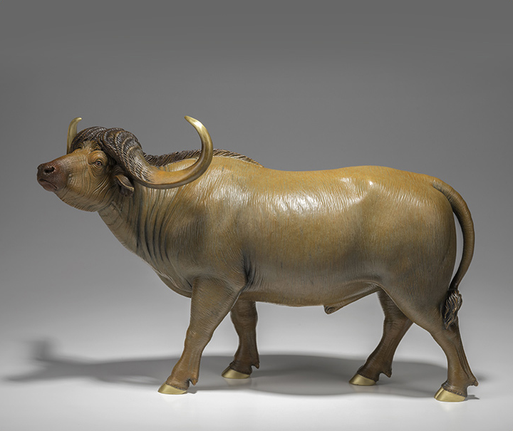 Bò rừng đồng thau nguyên chất dũng mãnh