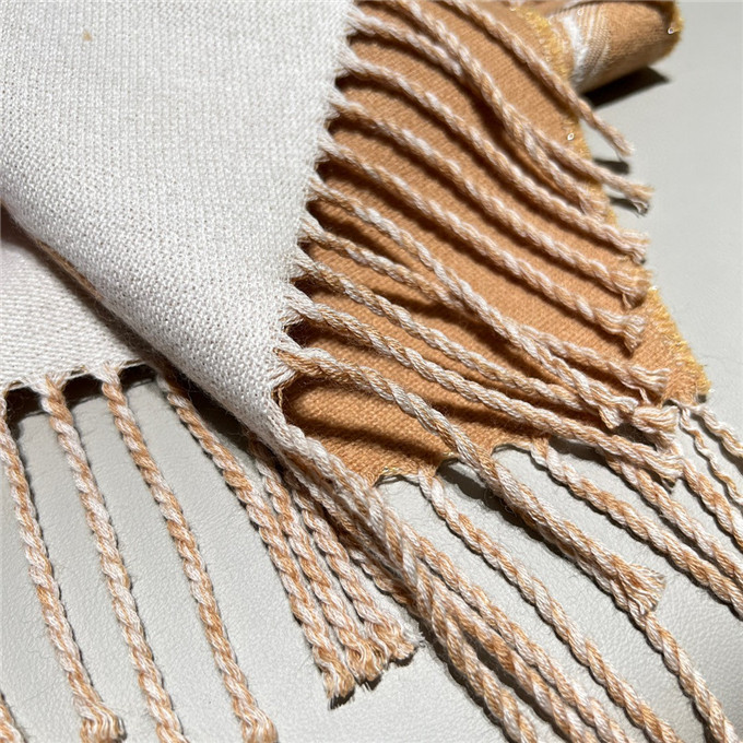KHĂN Louis Vuitton essential shine scarf