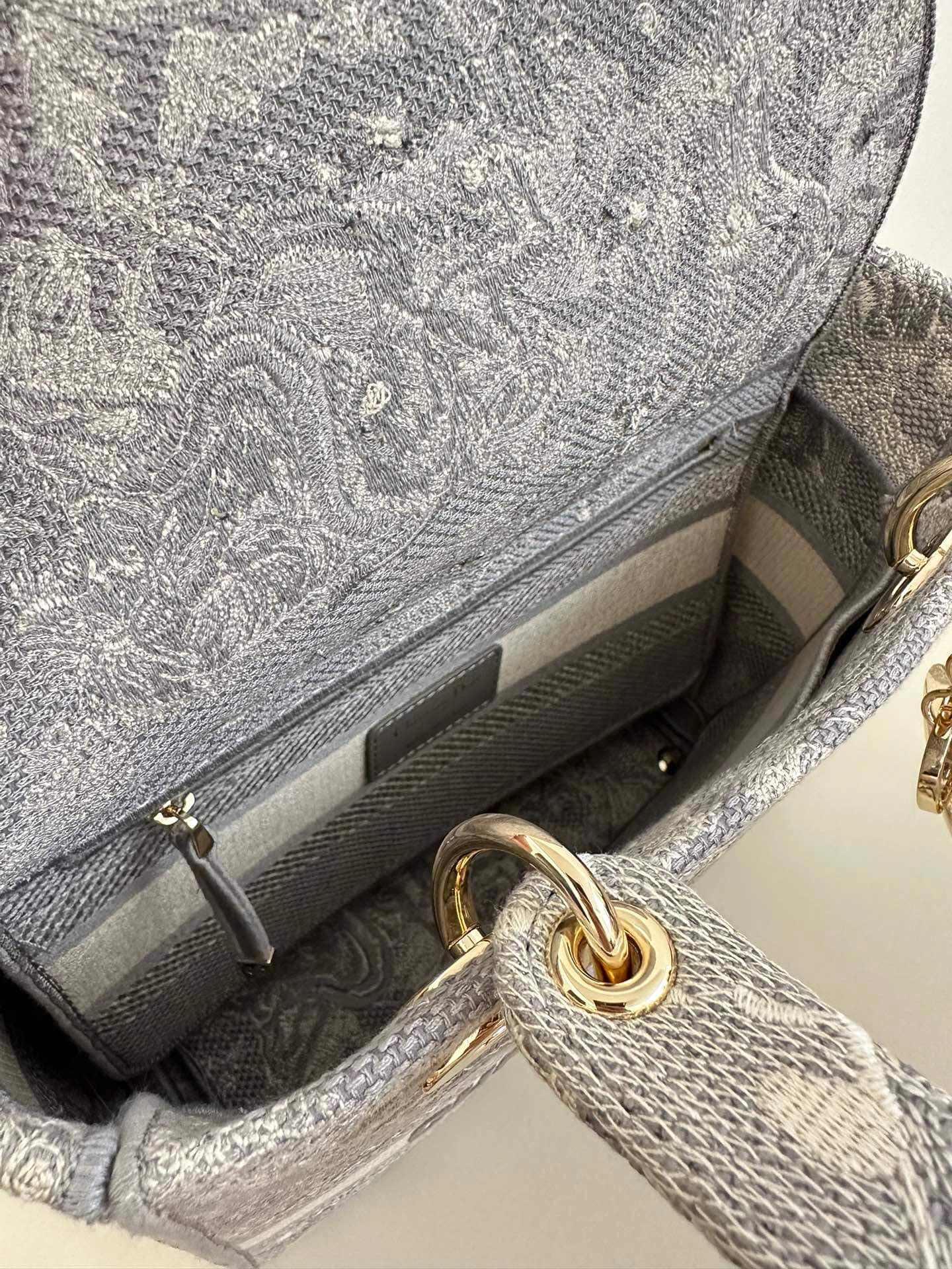 TÚI CHRISTIAN DIOR Lady D-lite Bag Gray Toile de Jouy Reverse Embroidery