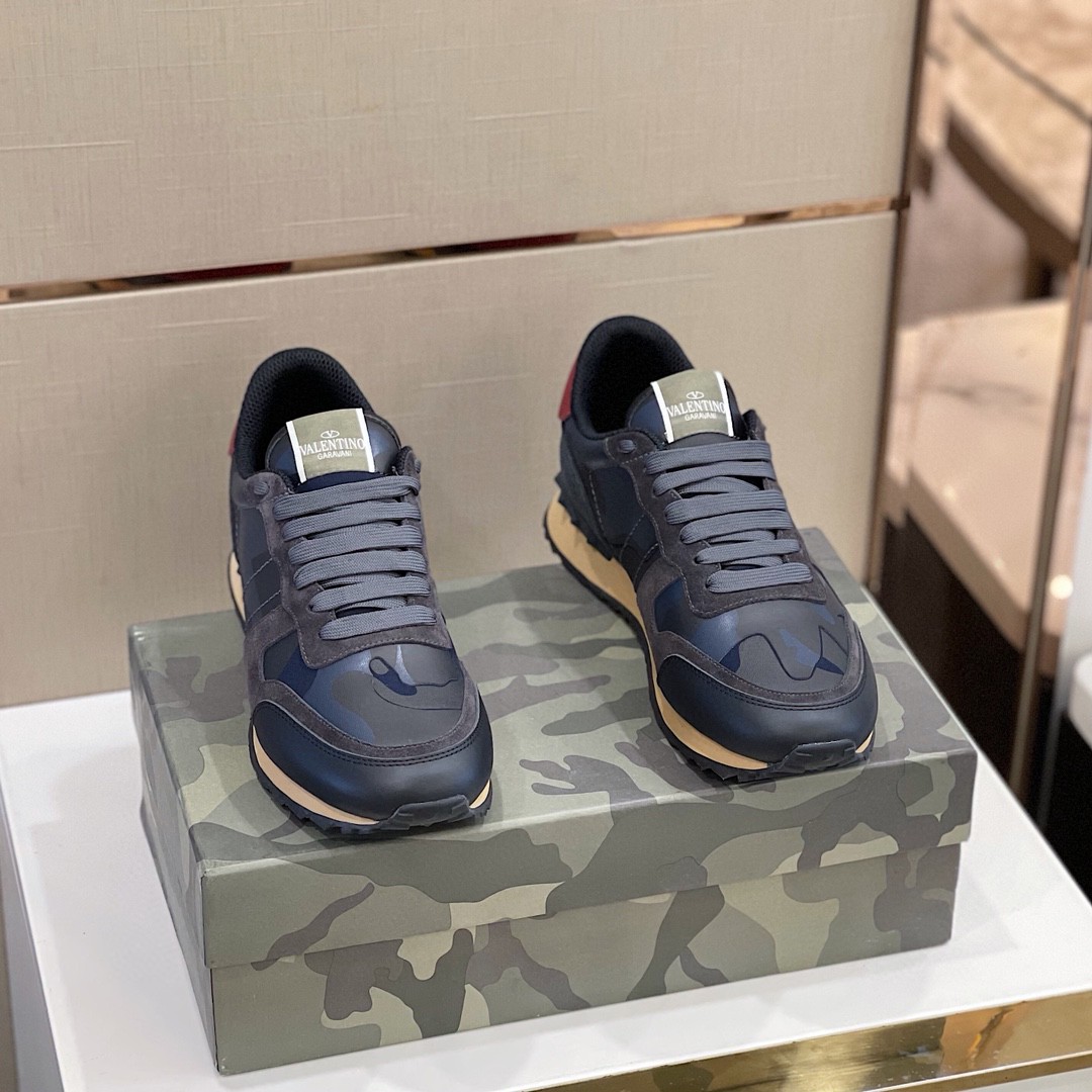 GIÀY VALENTINO STUDD LEATHER RUNNER SNEAKER SHOES AAA