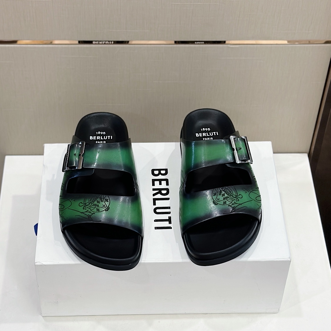 DÉP BERLUTI PATINA LEATHER SLIPPER