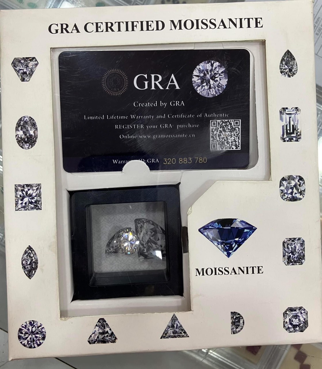 MOISSANITE ROUND 100 CUT