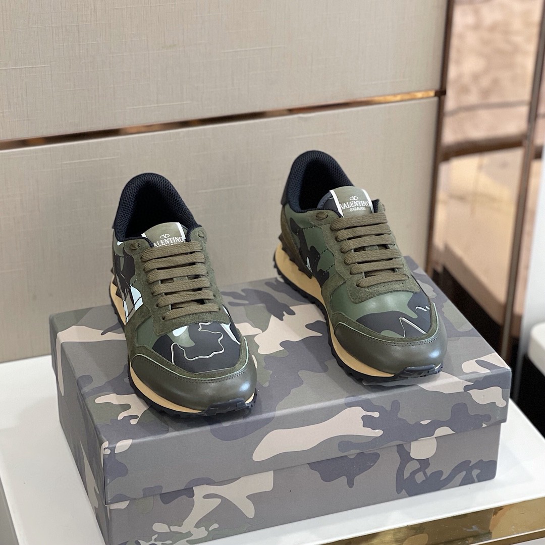 GIÀY VALENTINO STUDD LEATHER RUNNER SNEAKER SHOES AAA