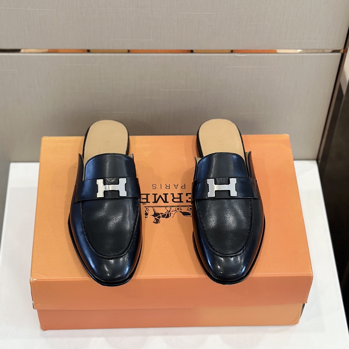 DÉP HERMES H LEATHER SLIPPER
