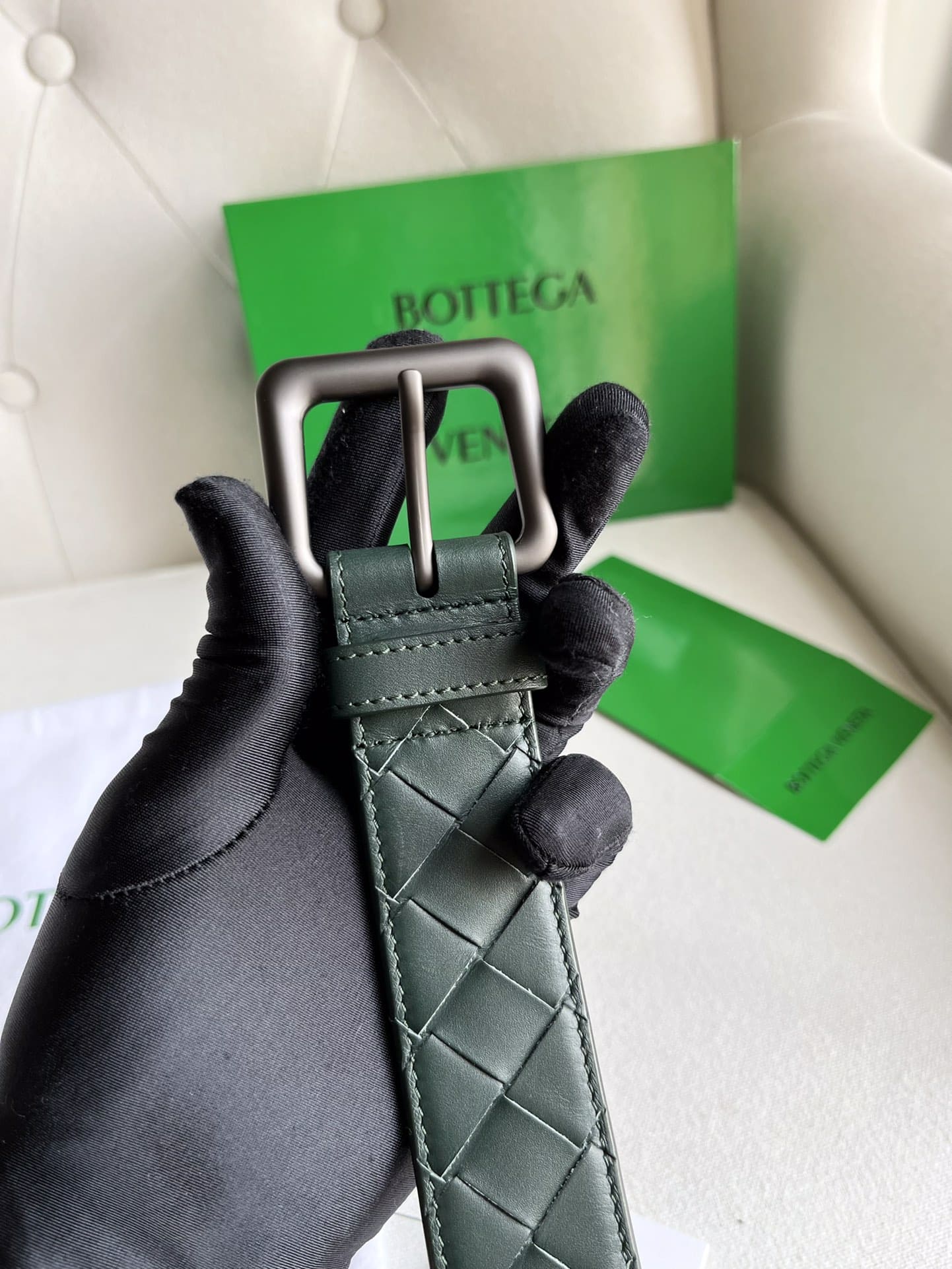 DÂY LƯNG BOTTGA VENETA GREEN INTRECCIATO LEATHER Khóa đen mờ