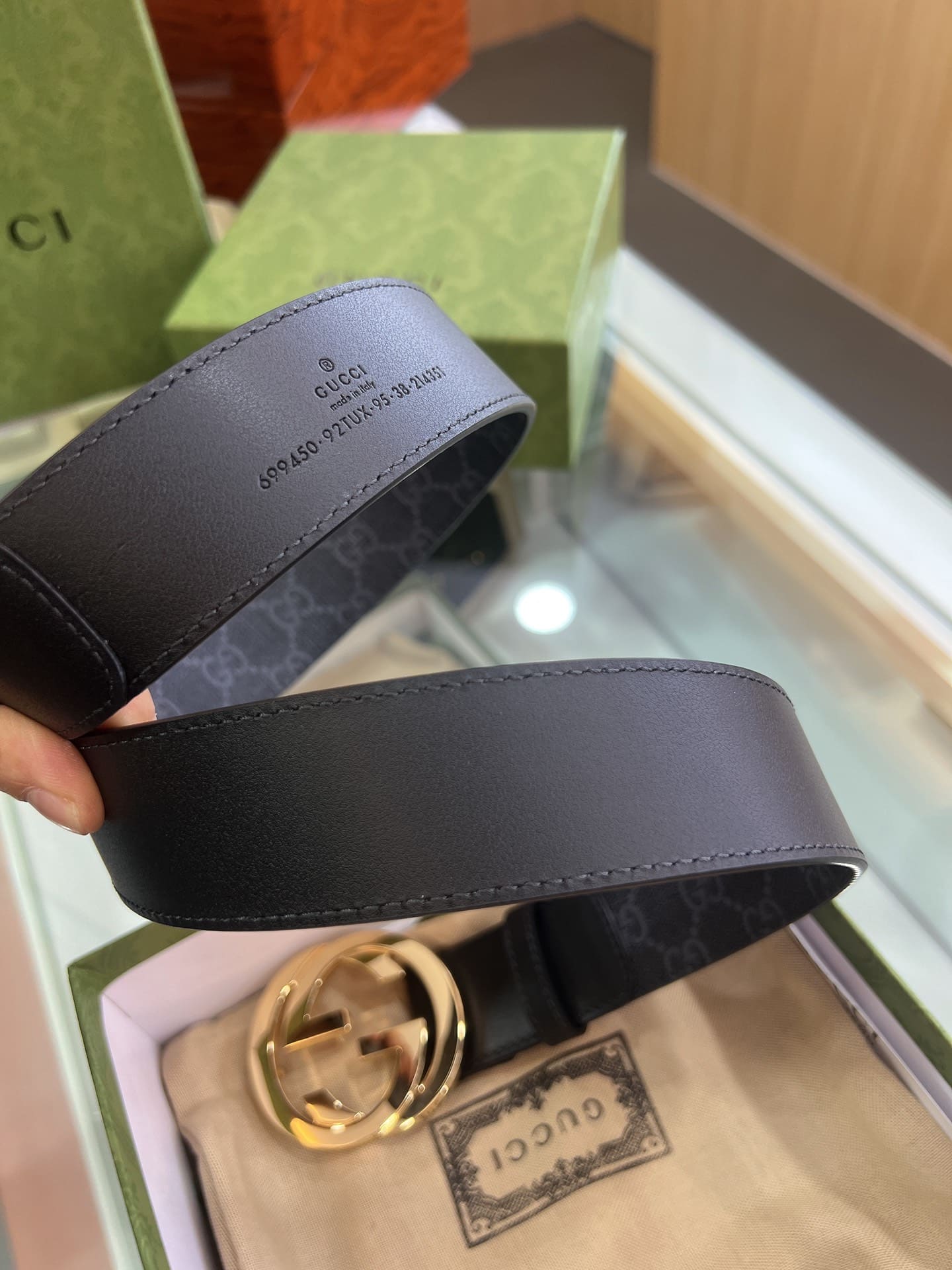 DÂY LƯNG GUCCI GG BLACK CALFSKIN LEATHER Khóa vàng