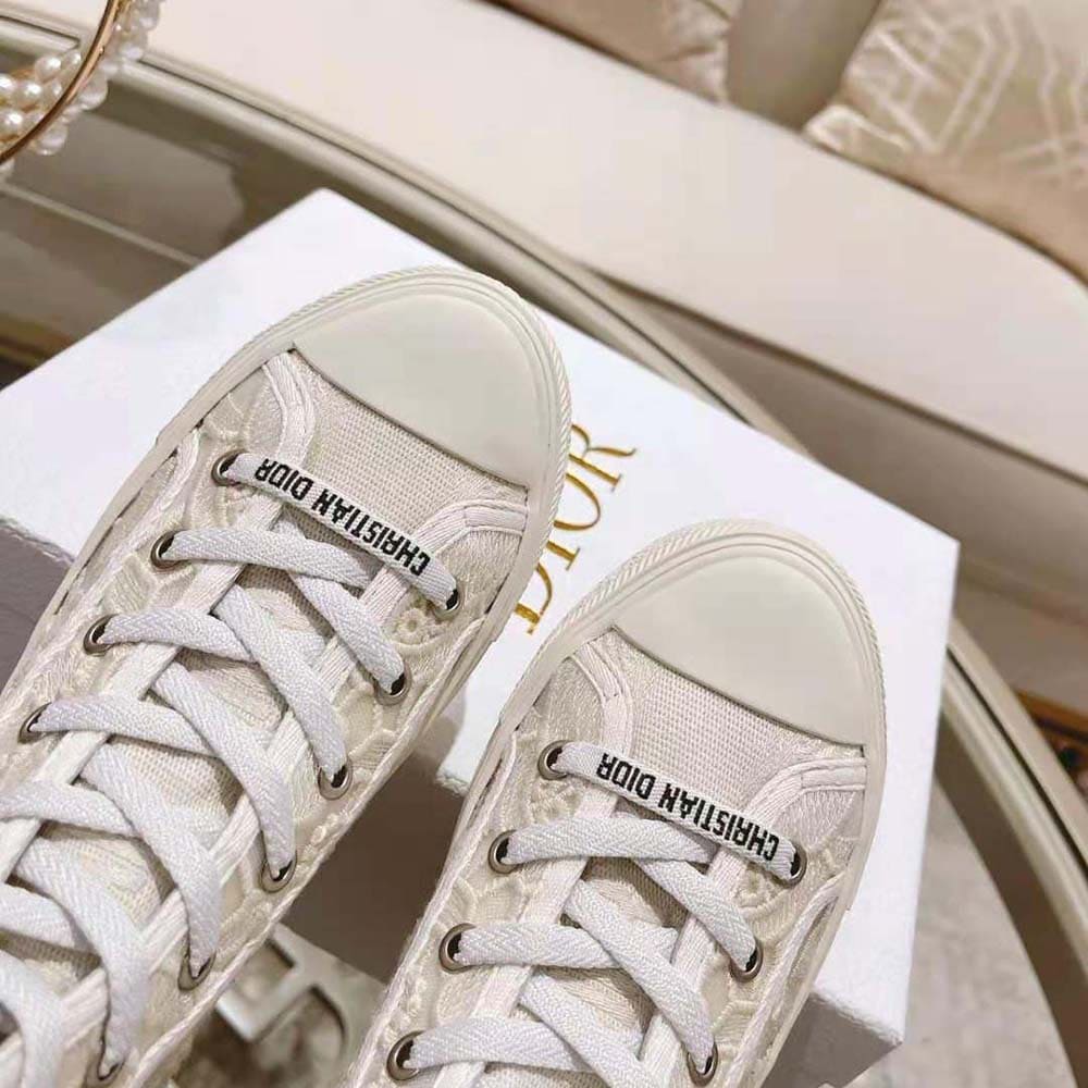 GIÀY Dior Women Walk’N’Dior High-Top Sneaker White Macramé Embroidered Cotton
