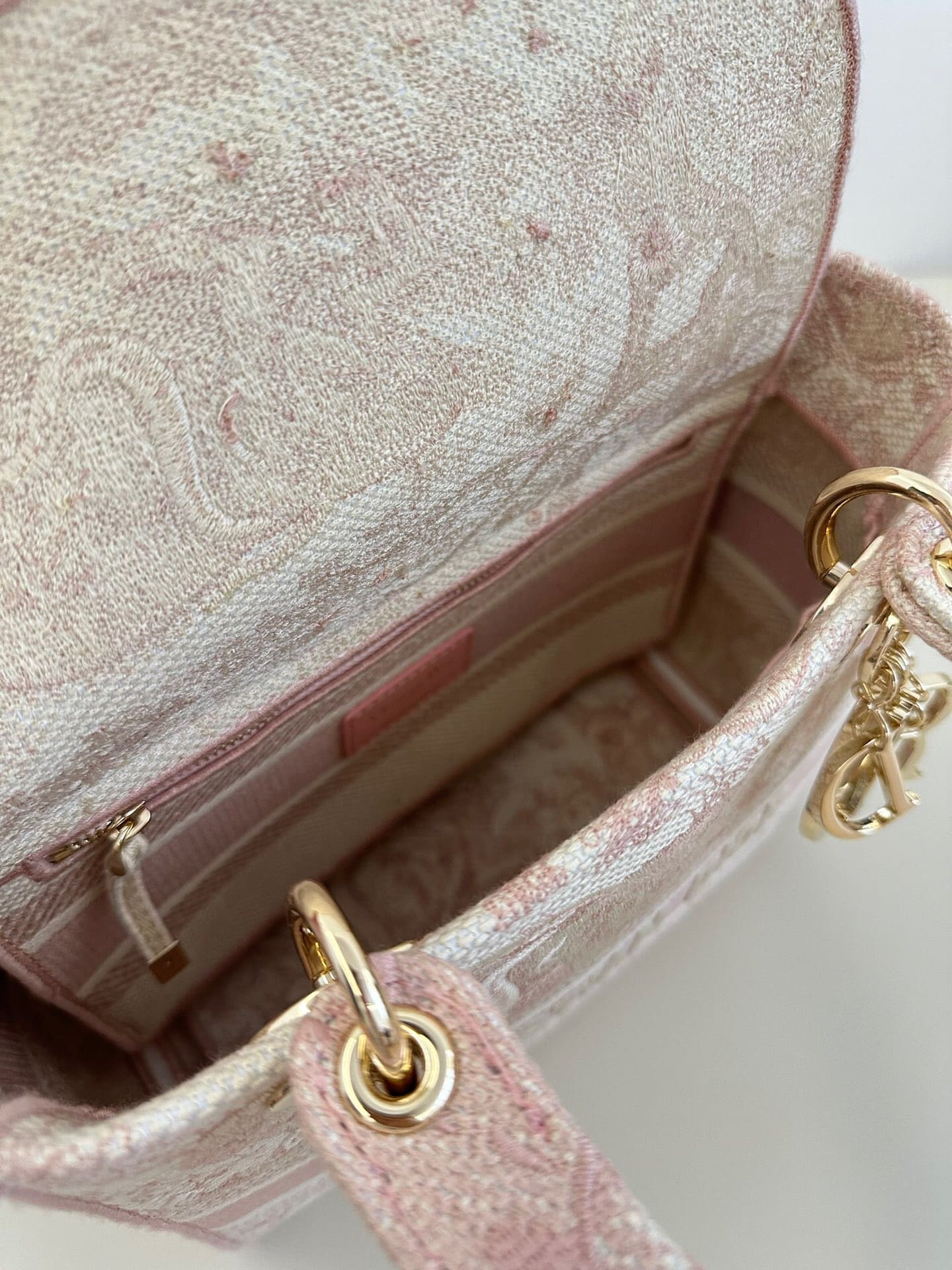 TÚI CHRISTIAN DIOR Lady D-lite Bag Gray and Pink Toile de Jouy Reverse Embroidery