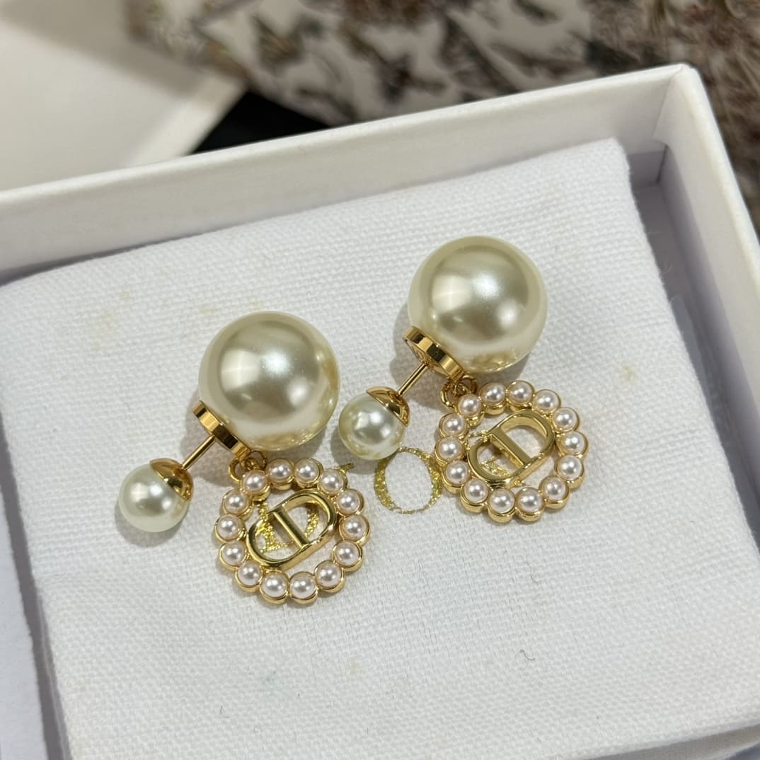 HOA TAI DIOR CD PEARL HEART PINK TRIBALES