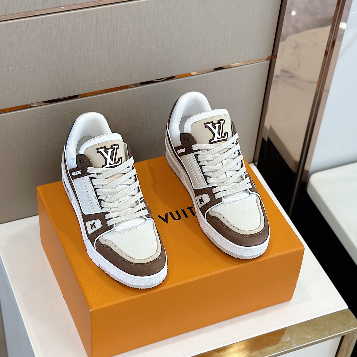 GIÀY LOUIS VUITTON TRAINER MONOGRAM SNEAKERS SHOES AAA