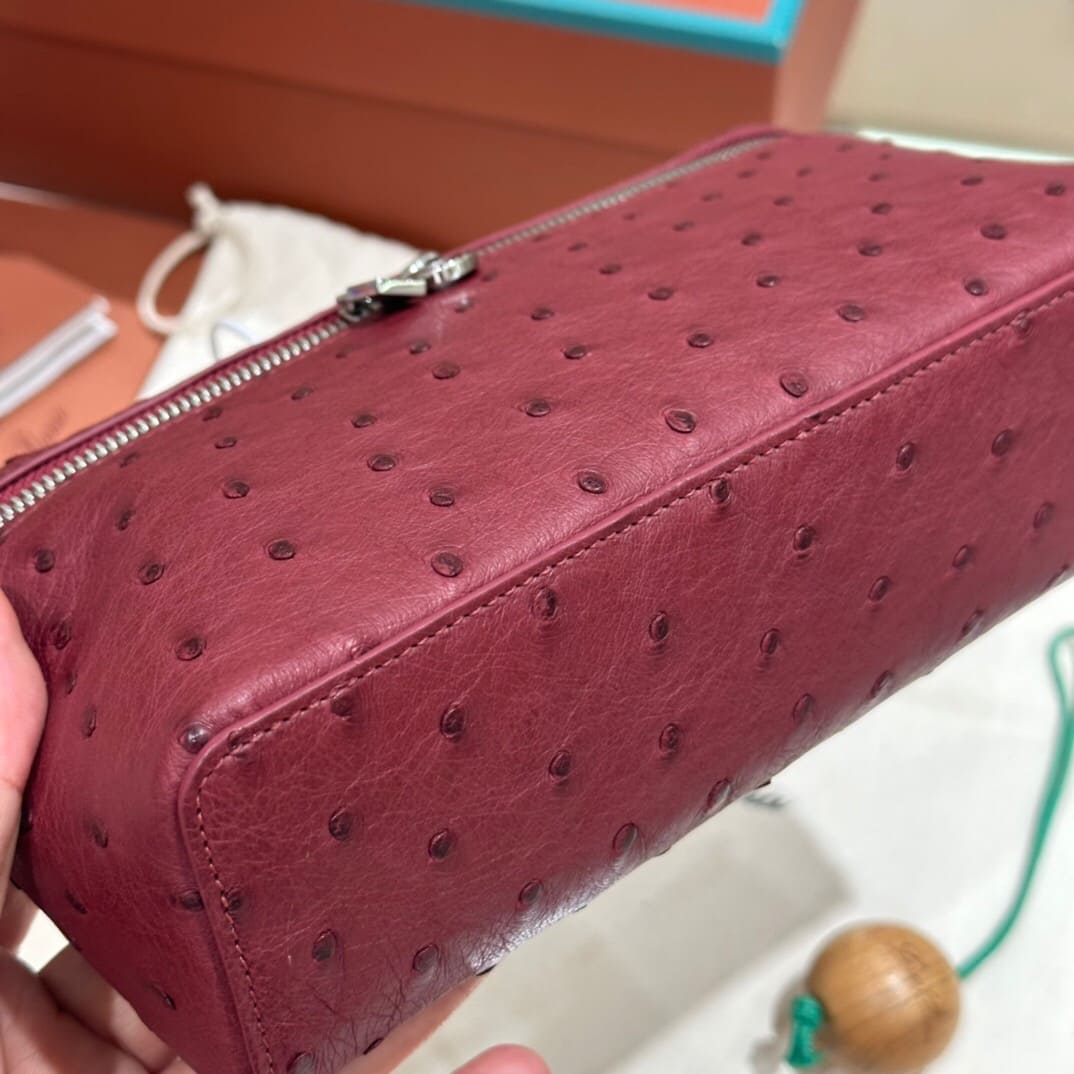 TÚI Loro Piana Women Extra Pocket L27 in Ostrich Leather Red da đà điểu(Gía Liên Hệ)