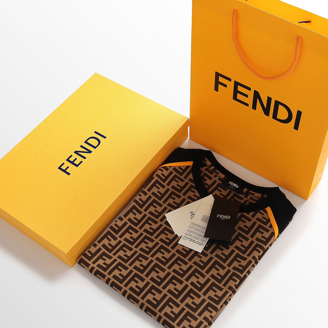 ÁO FENDI ROMA FF T -SHIRT SS2022