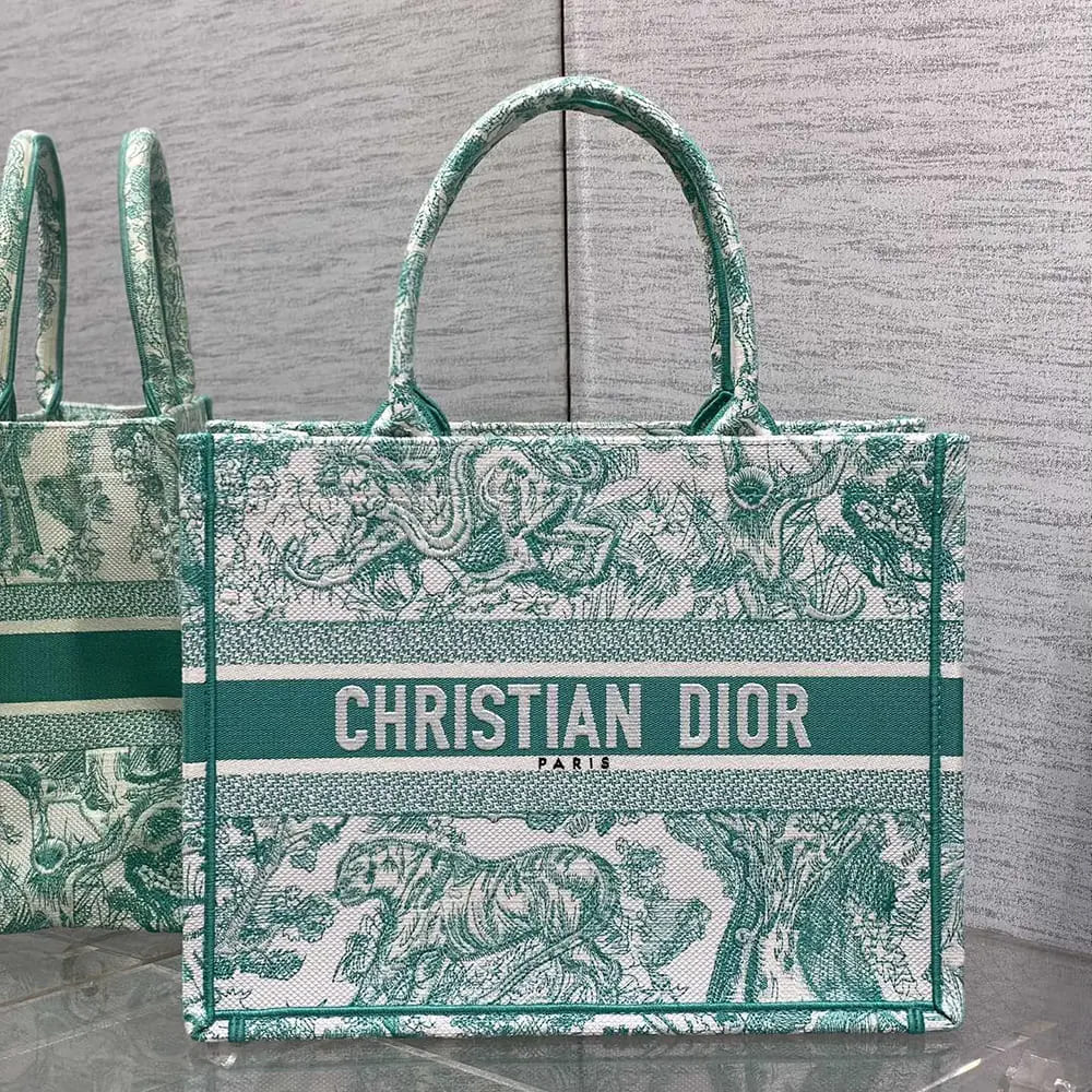 TÚI Dior Women Medium Dioriviera Dior Book Tote Aquamarina Toile de Jouy Embroidery