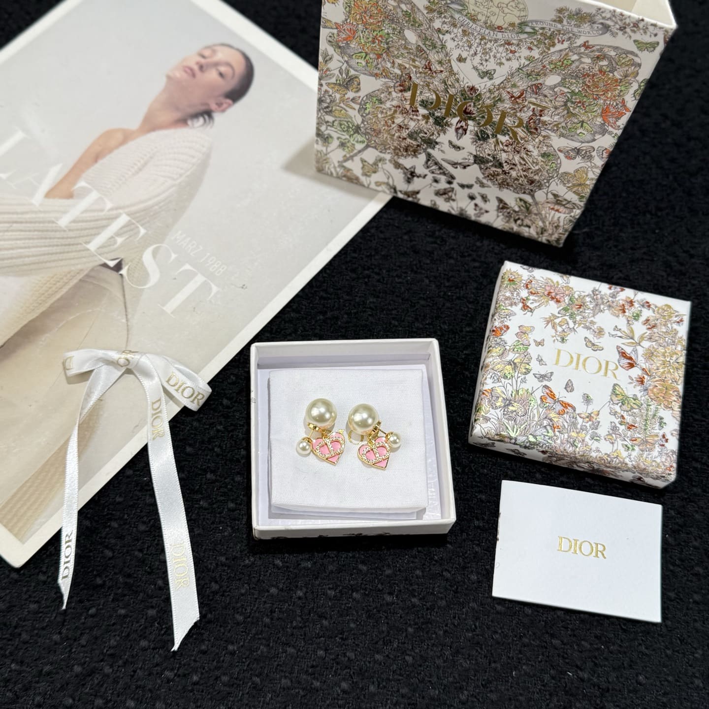 HOA TAI DIOR CD PEARL HEART PINK TRIBALES