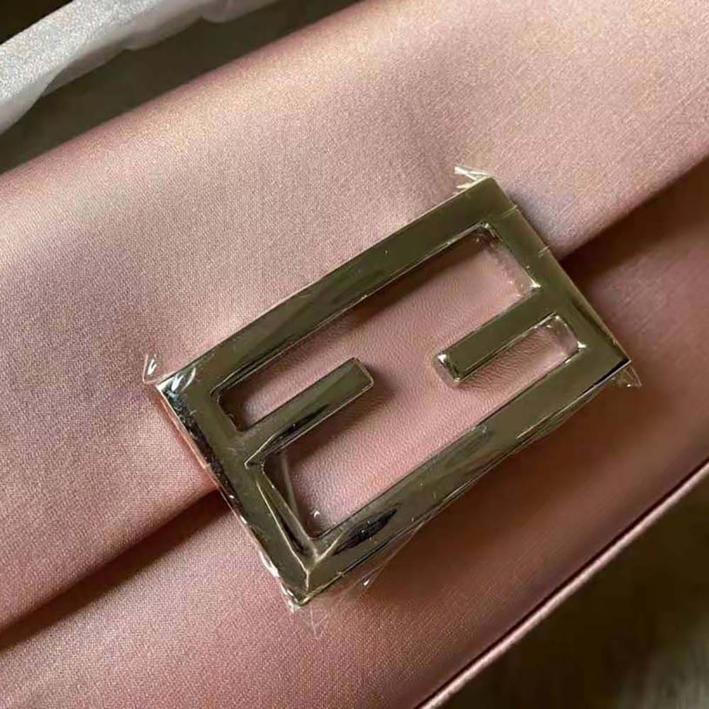 TÚI Fendi Women Baguette Phone Pouch Pink Silk Pouch