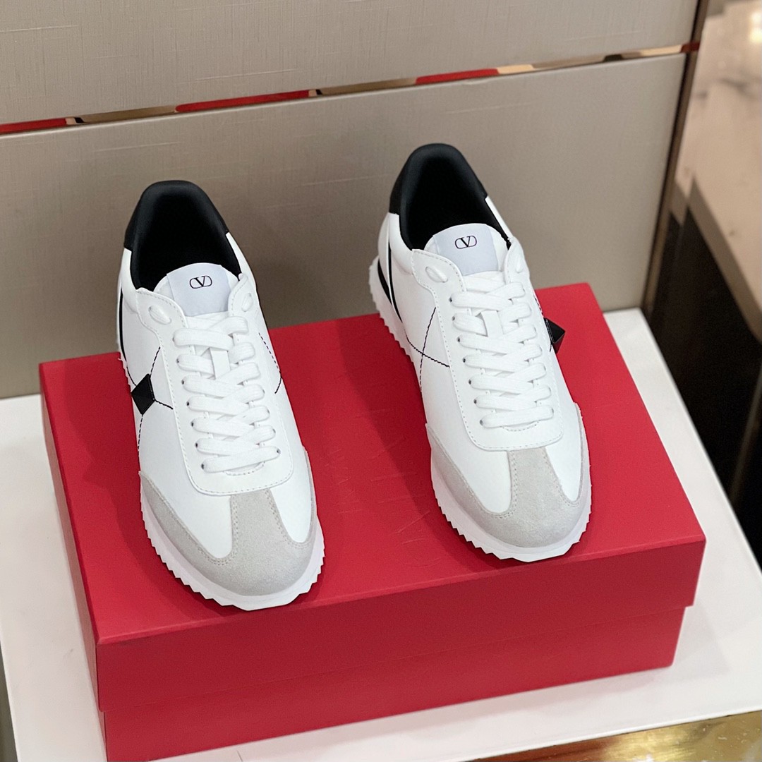 GIÀY VALENTINO STUDD SUEDE LEATHER SNEAKER SHOES AAA