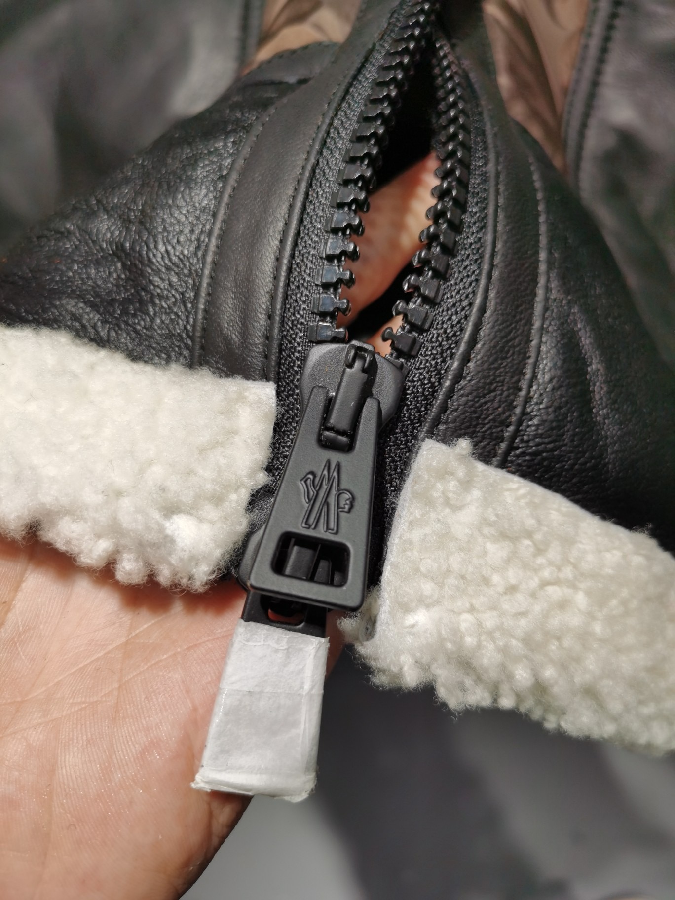 ÁO MONCLER LEATHER JACKET LÓT LÔNG