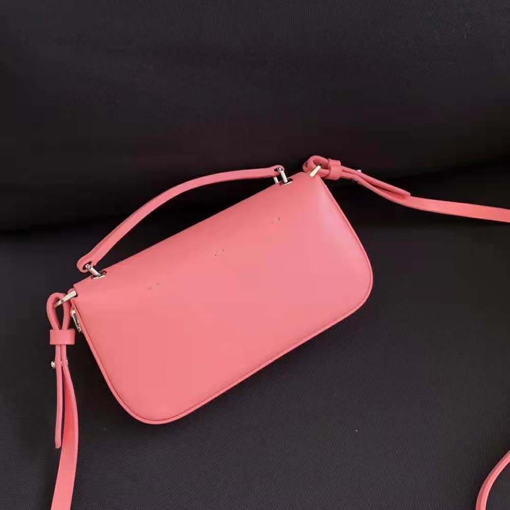 TÚI Fendi Women Baguette Phone Pouch Pink Patent Leather Pouch