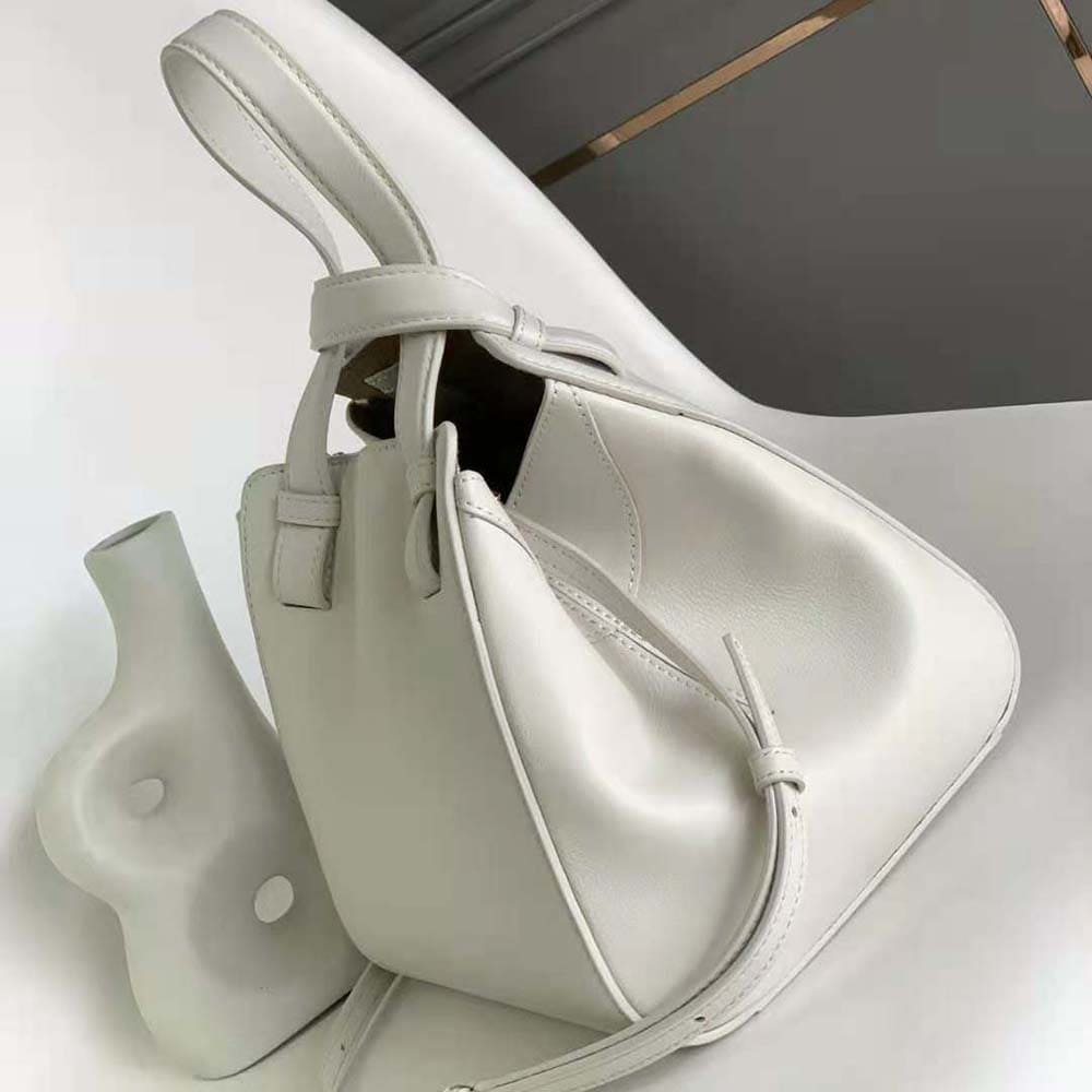 TÚI Loewe Women Hammock Nugget Bag in Nappa Calfskin-White