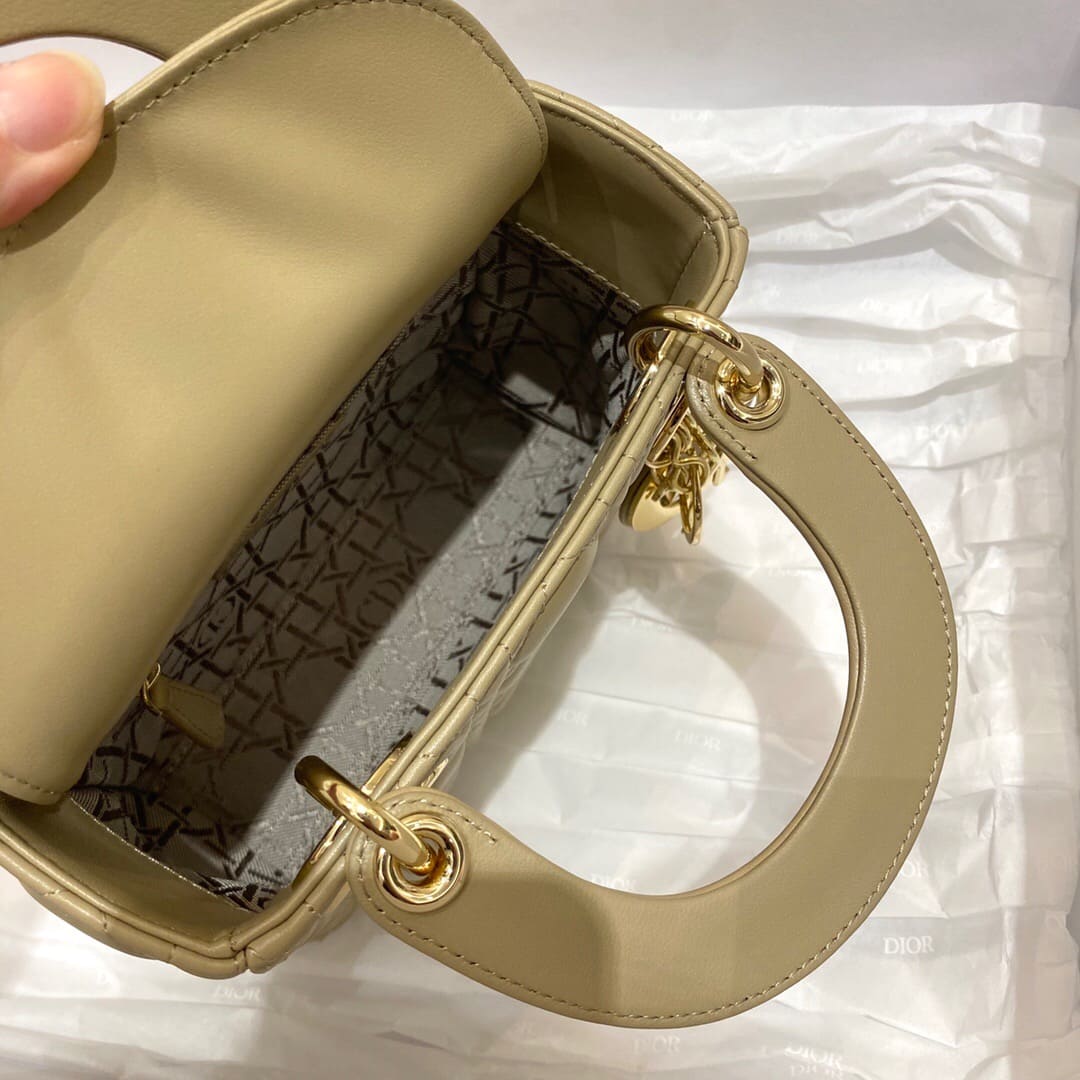 TÚI CHRISTIAN DIOR Lady Dior Bag Sand Cannage Lambskin