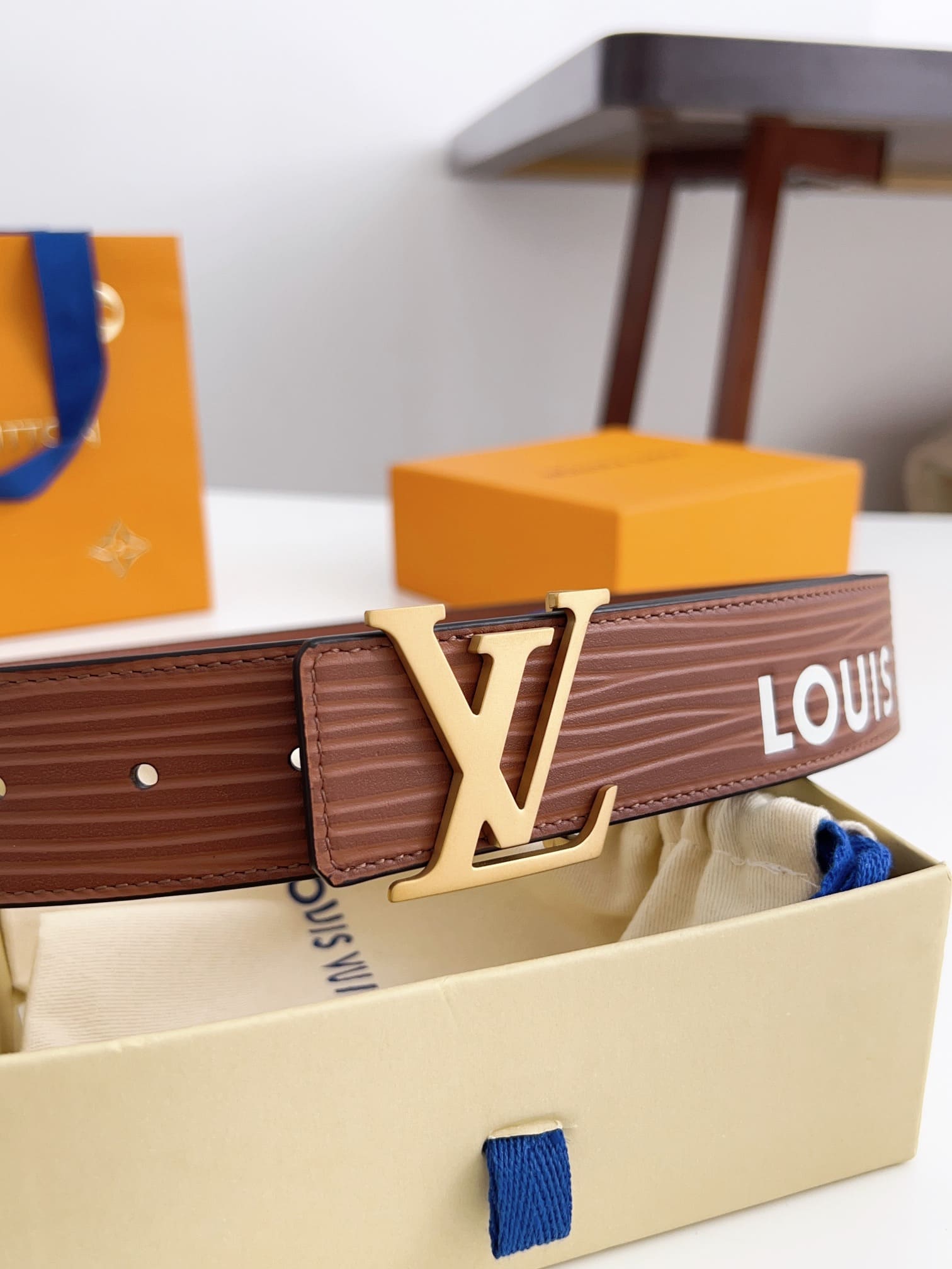 DÂY LƯNG LOUIS VUITTON BROWN EPI LEATHER  Khóa vàng
