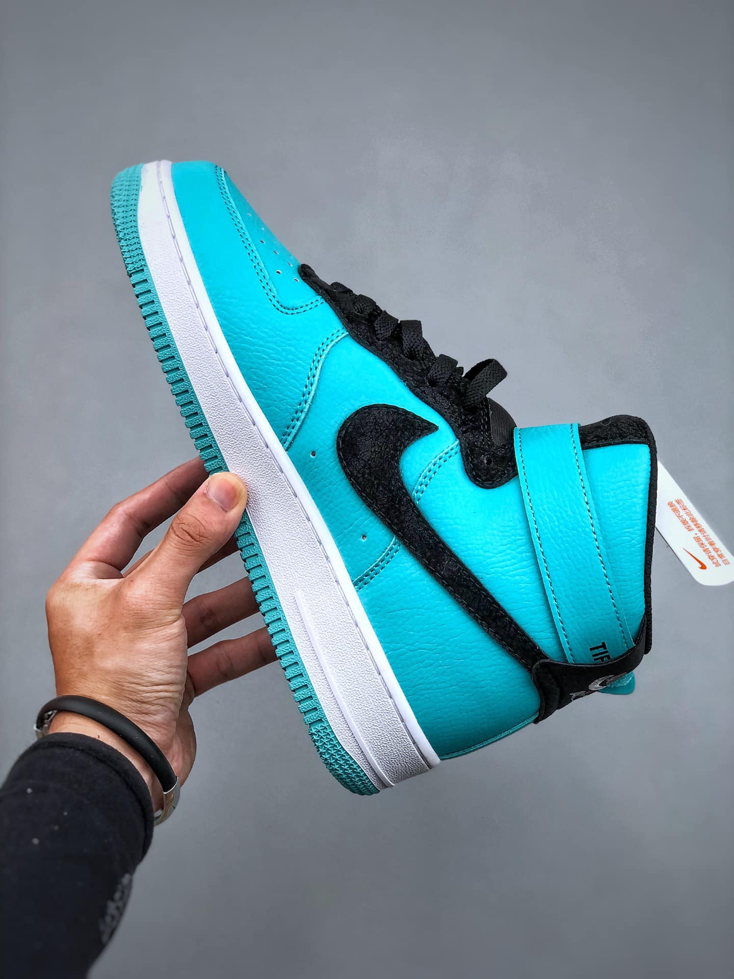 GIÀY Nike Air Force 1 High Tiffany & Co