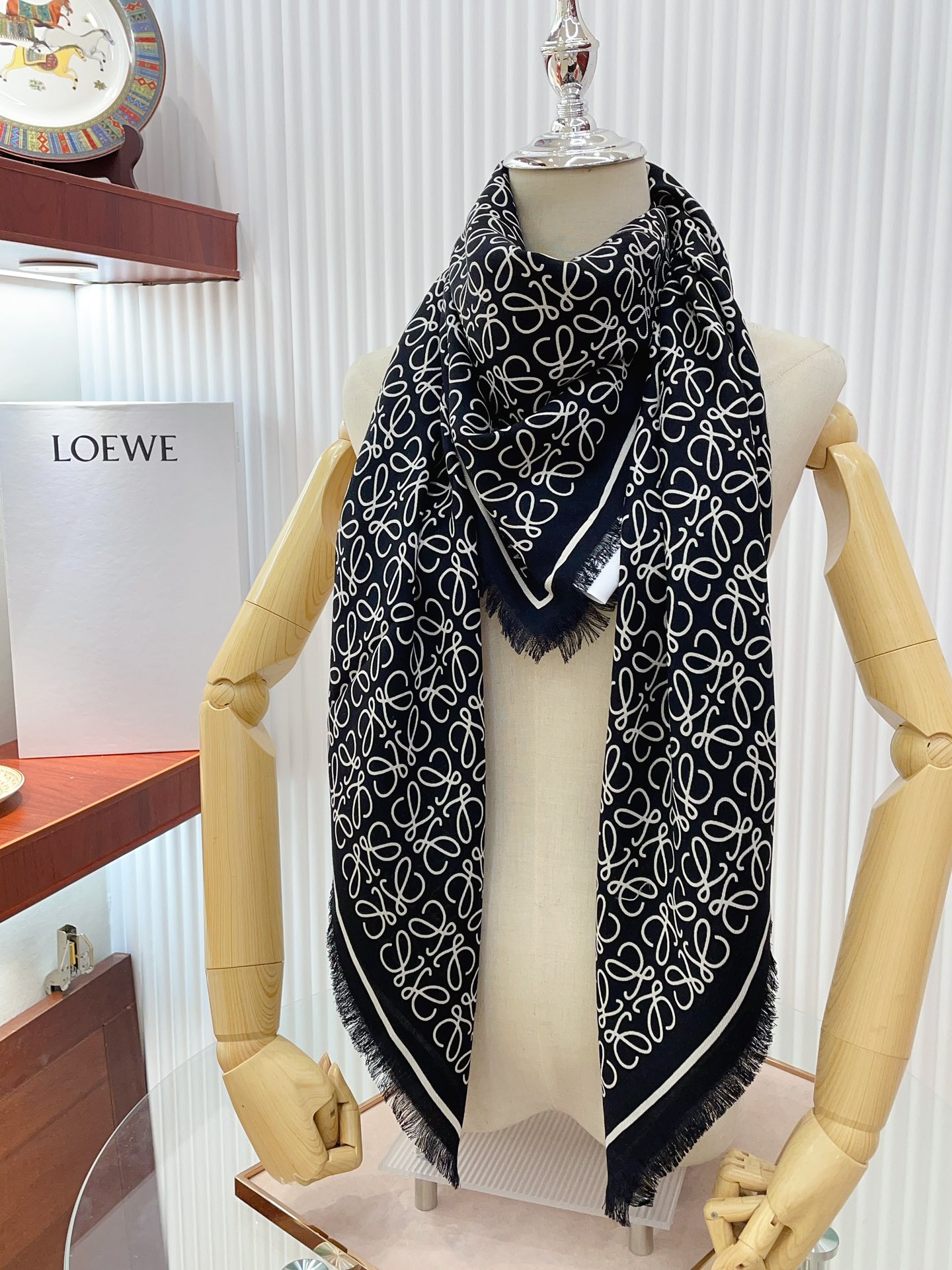 KHĂN LOEWE cashmere scarf