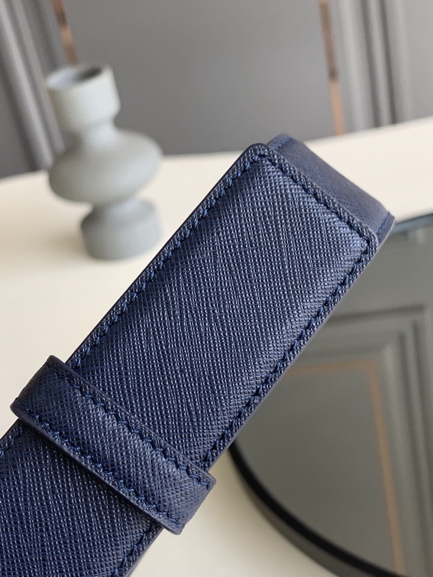DÂY LƯNG PRADA BLUE SAFFIANO LEATHER Khóa da