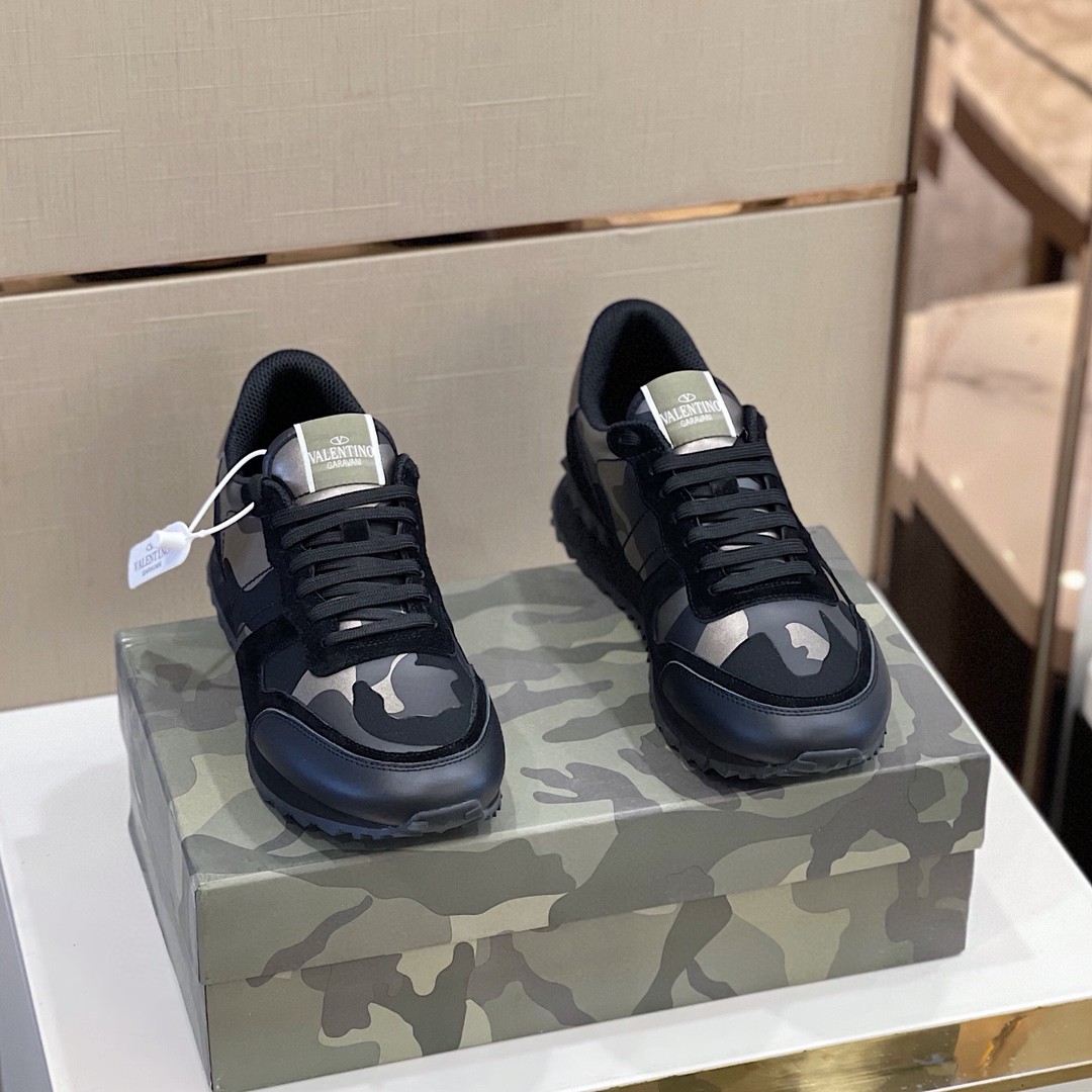 GIÀY VALENTINO STUDD LEATHER RUNNER SNEAKER SHOES AAA