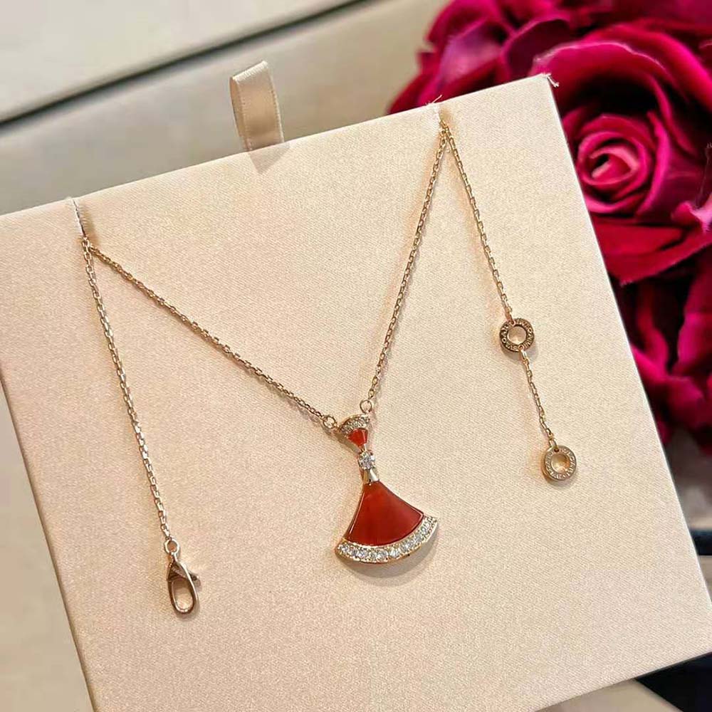 Vòng cổ BVLGARI DIVAS’ DREAM Necklace in 18 KT Carnelian vàng hồng 18K