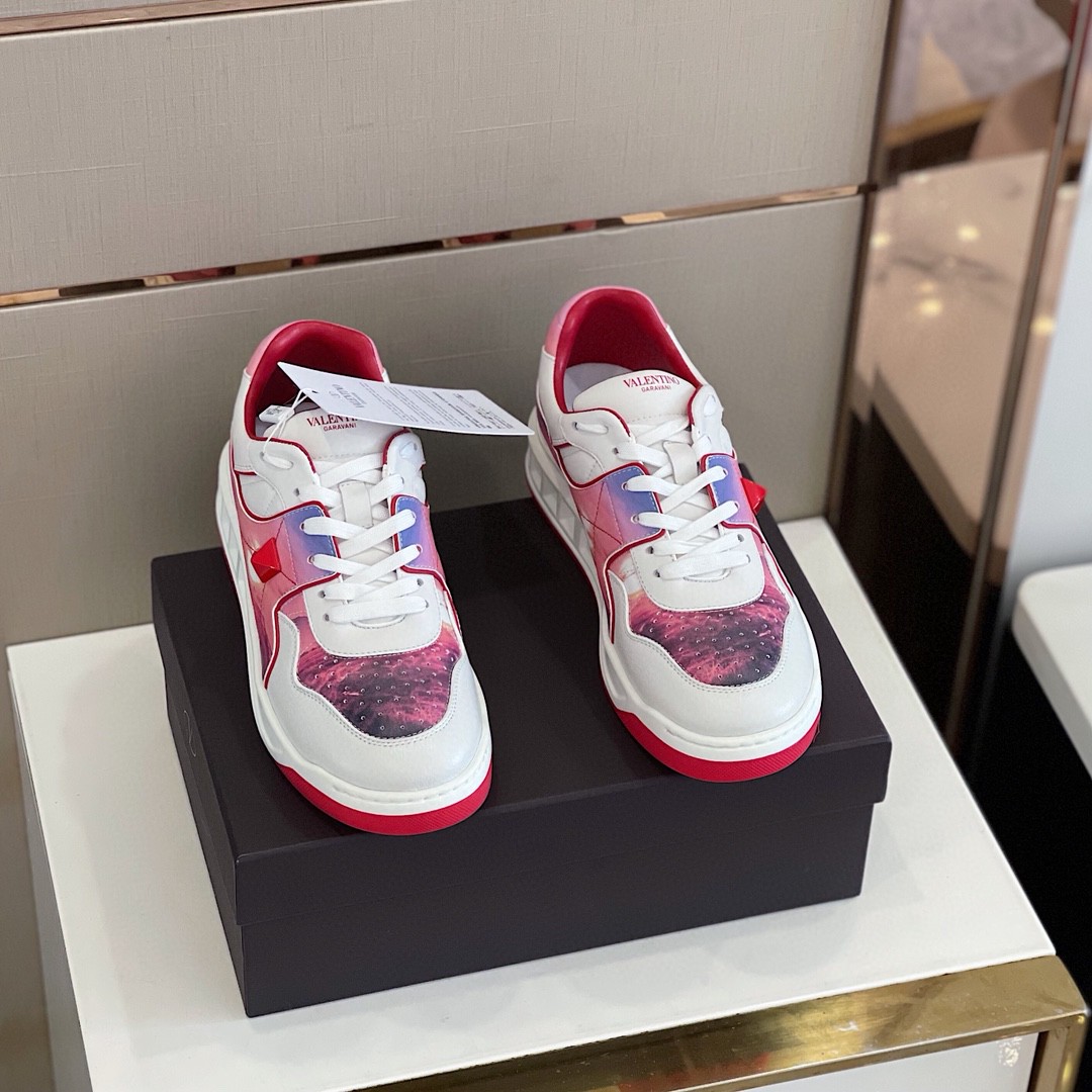 GIÀY VALENTINO STUDD LEATHER SNEAKER SHOES AAA