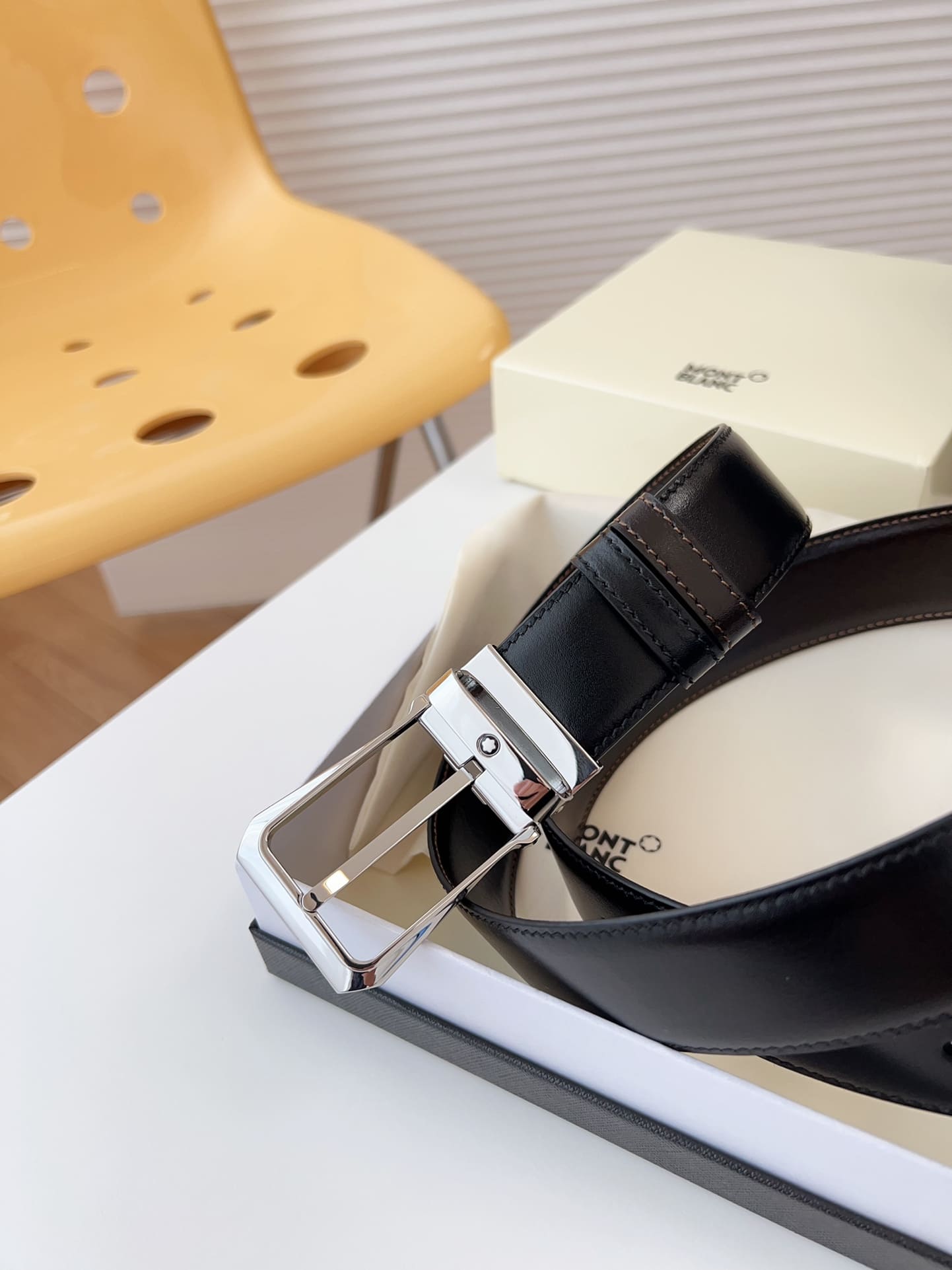 DÂY LƯNG MONTBLANC CALFSKIN LEATHER Belt Khóa bạc