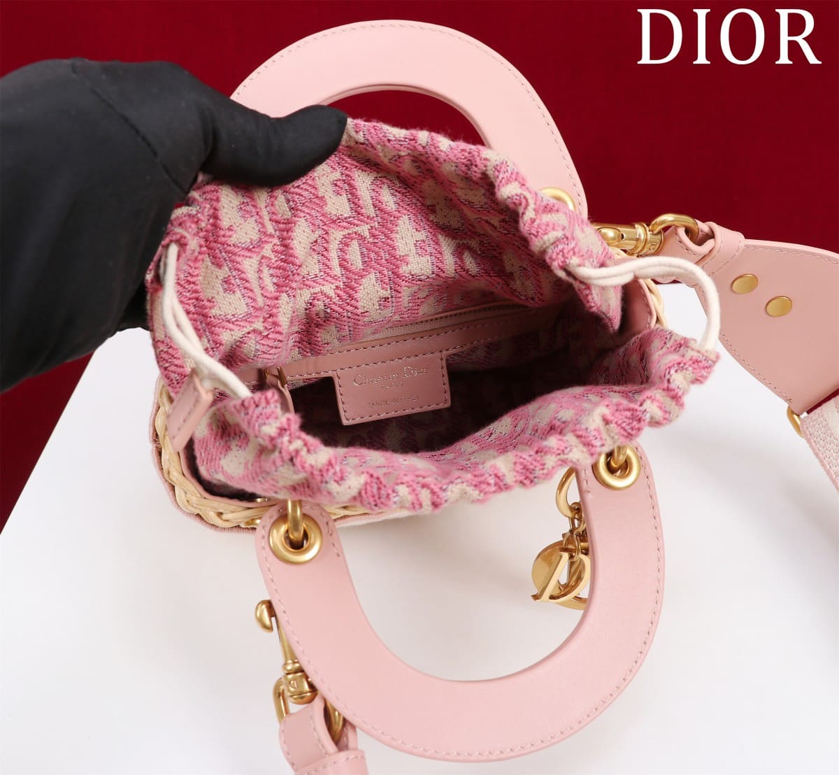 TÚI Dior Women Mini Lady Dior Bag Natural Wicker and Pink Dior Oblique Jacquard dệt tay bằng liễu gai